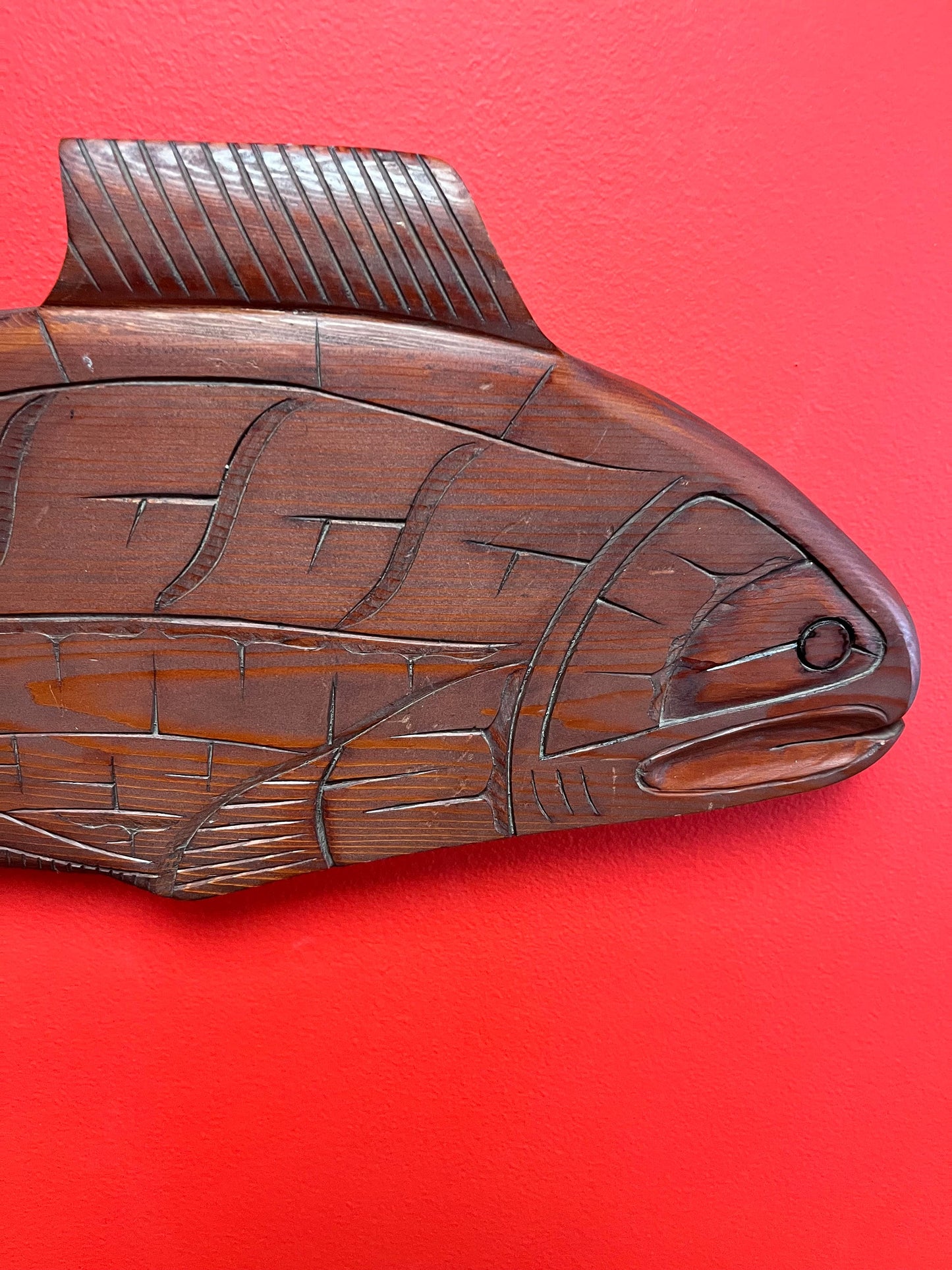 Lovely 20 x 9 x 1“ thick Indigenous First Nations pacific northwest coast salmon plaque  ready to hang  wow