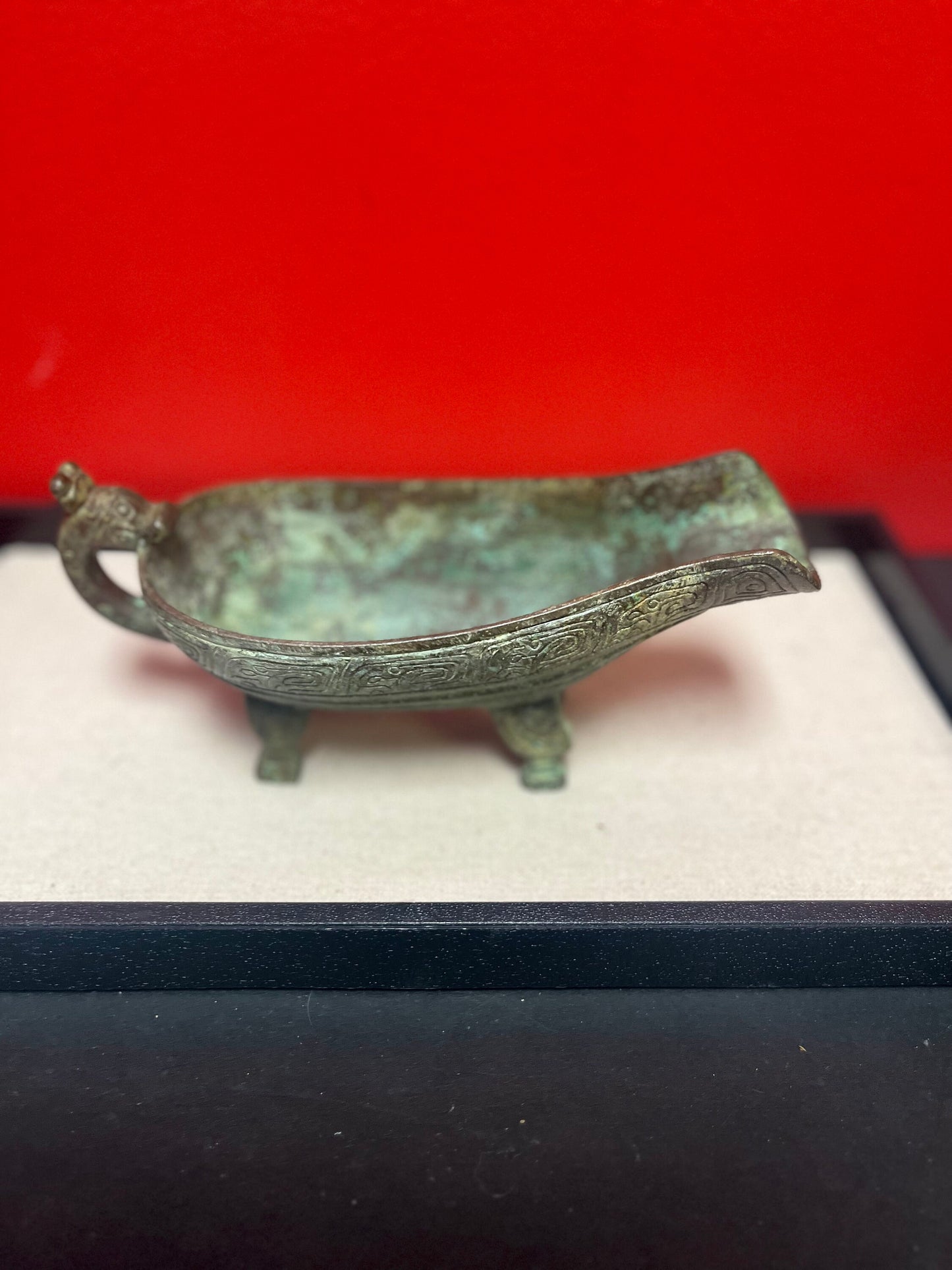 A Museum quality 8 1/2 x 3 1/2 x 3 high stunning heavy Chinese bronze drinking vessel Shang dynasty style - amazing patina