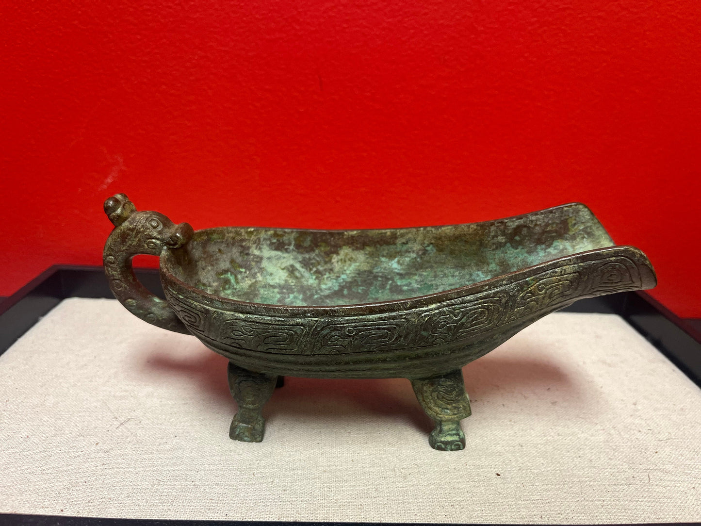 A Museum quality 8 1/2 x 3 1/2 x 3 high stunning heavy Chinese bronze drinking vessel Shang dynasty style - amazing patina