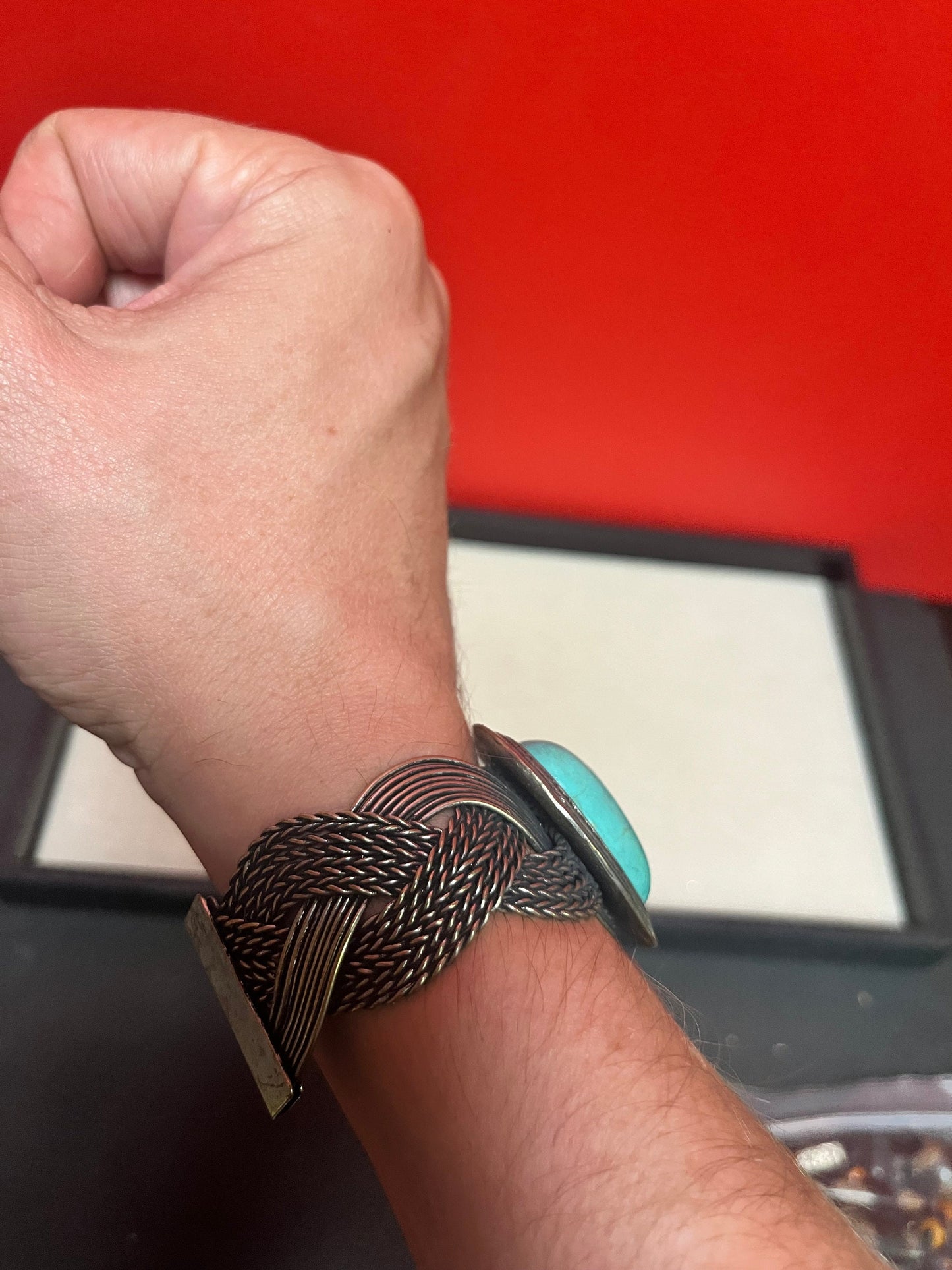 Stunning 2 1/2 inch wide unmarked Navajo silver and giant turquoise bracelet beautiful gift wow 28 grams