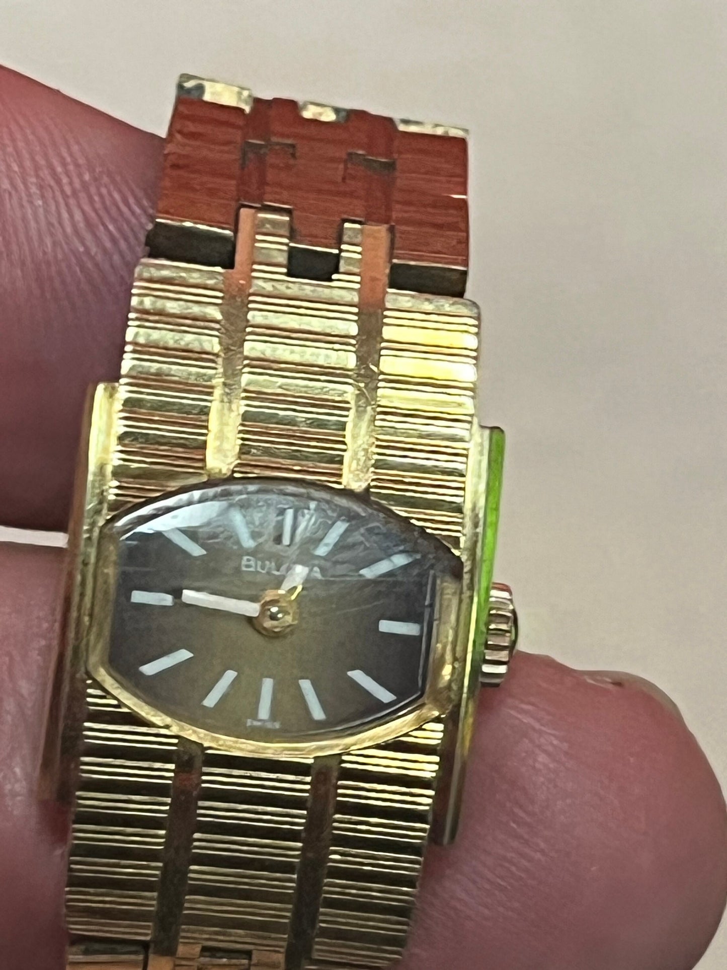 7 inch bulova  ladies watch  as is