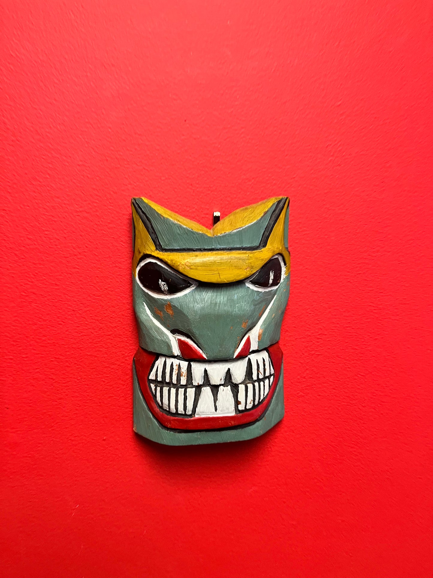 Stunning primitive indigenous first nations pacific northwest coast 7 x 5  painted polychrome mask  signed on bottom