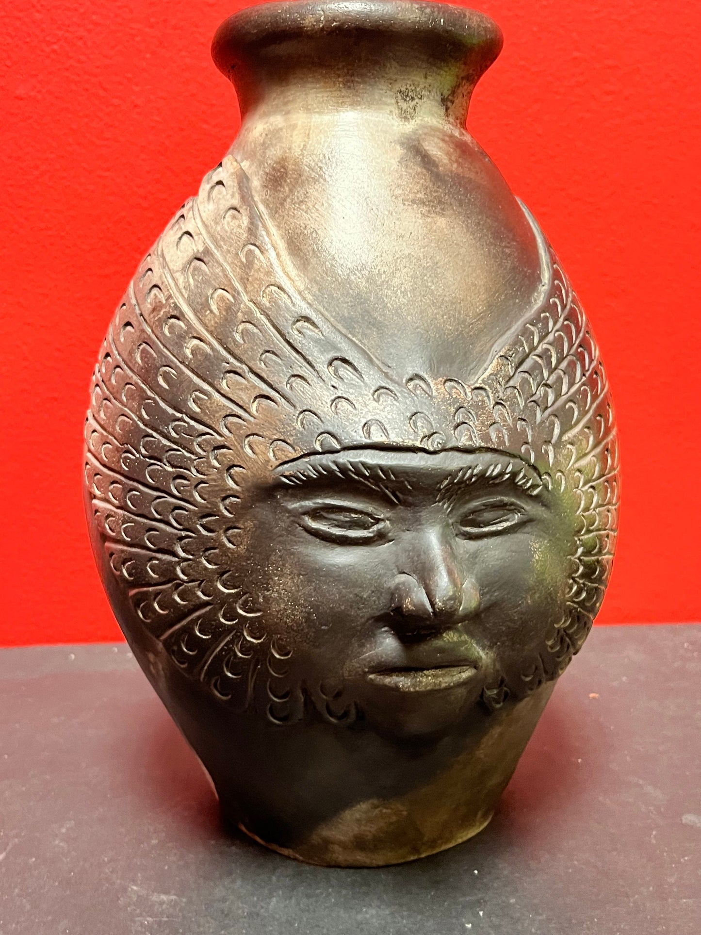 A  Fantastic YVO  SAMGUSHAK Inuit raku pottery and 10 inch vase wonderful rare piece  Indigenous Inuit art  ranken inlet  wow