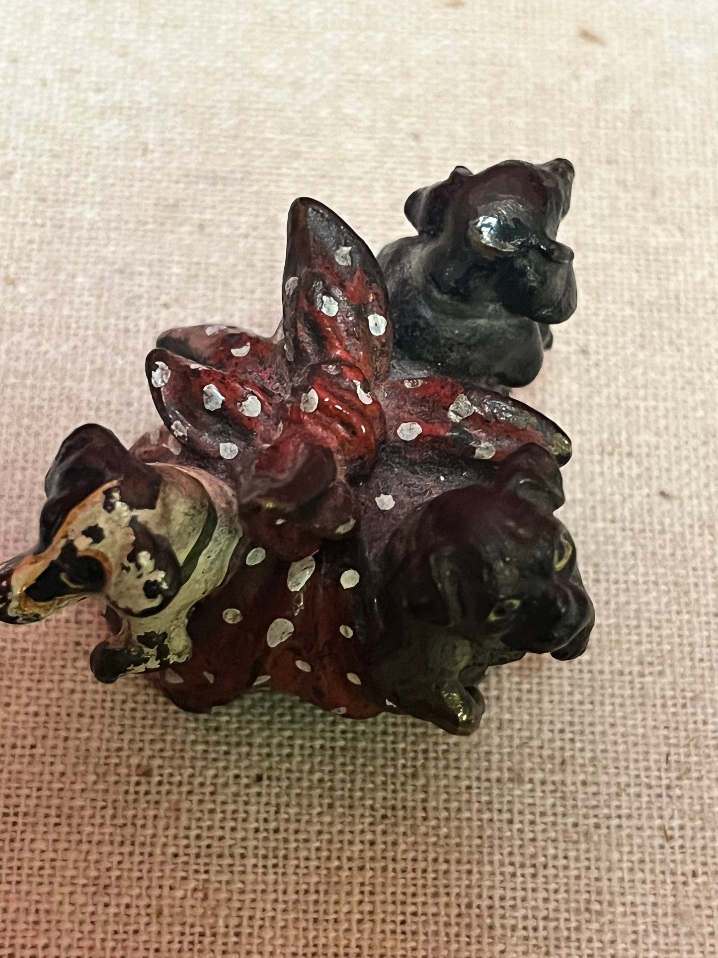 Stunning 2 inch Franz Bergman cold painted bronze pug dogs in a blanket - great condition wow
