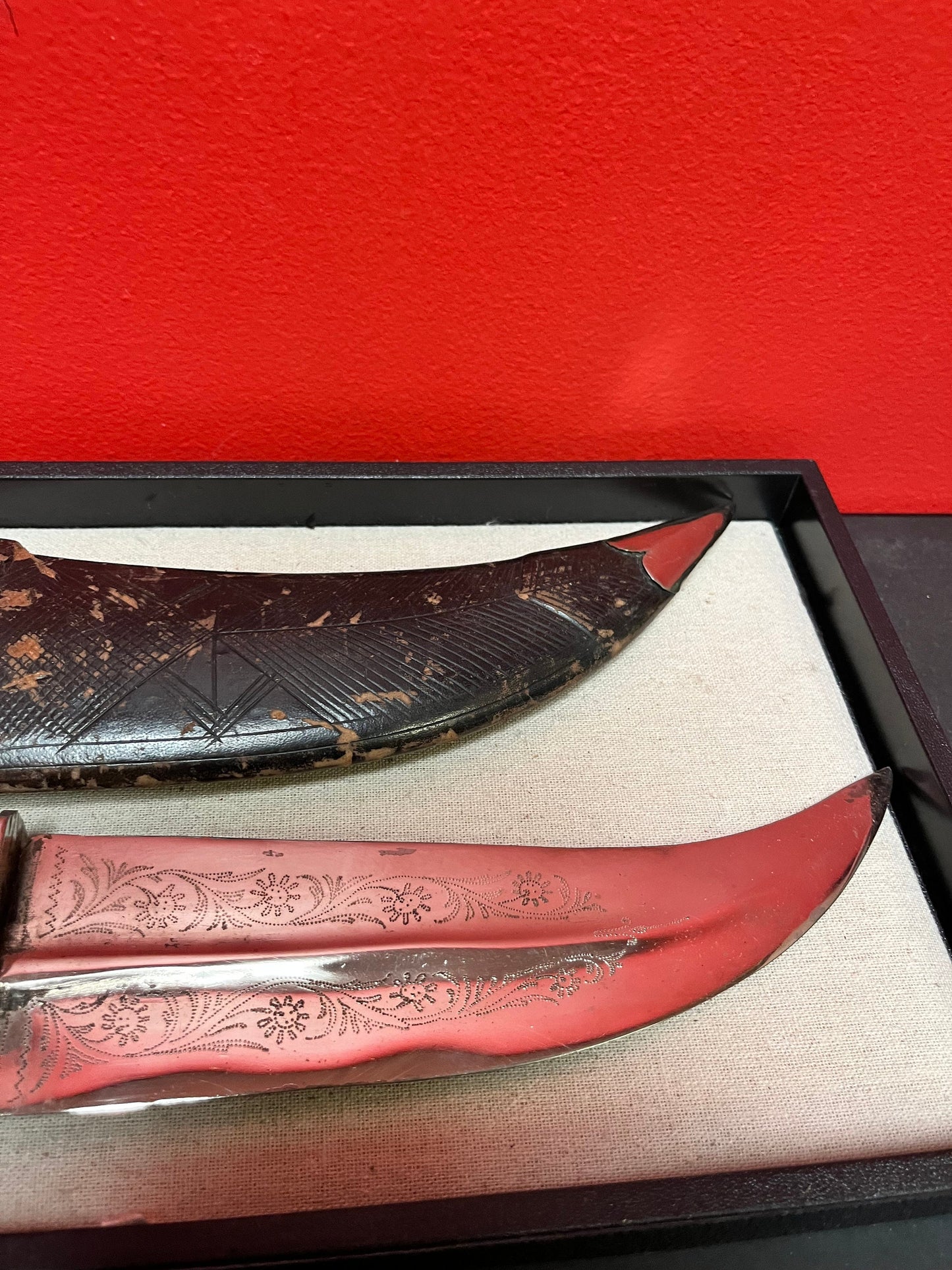 Stunning 14 inch long authentic Ghurka knife in original sheaf wonderful detailed decoration wow piece