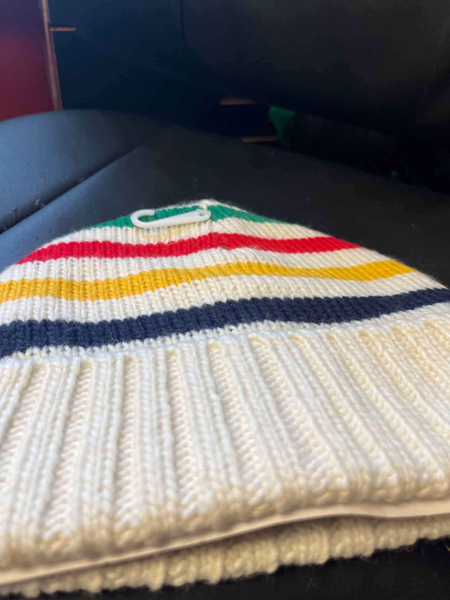 Amazing Hudson Bay Company HBC toque hat brand new iconic Canadian great gift one size fits all