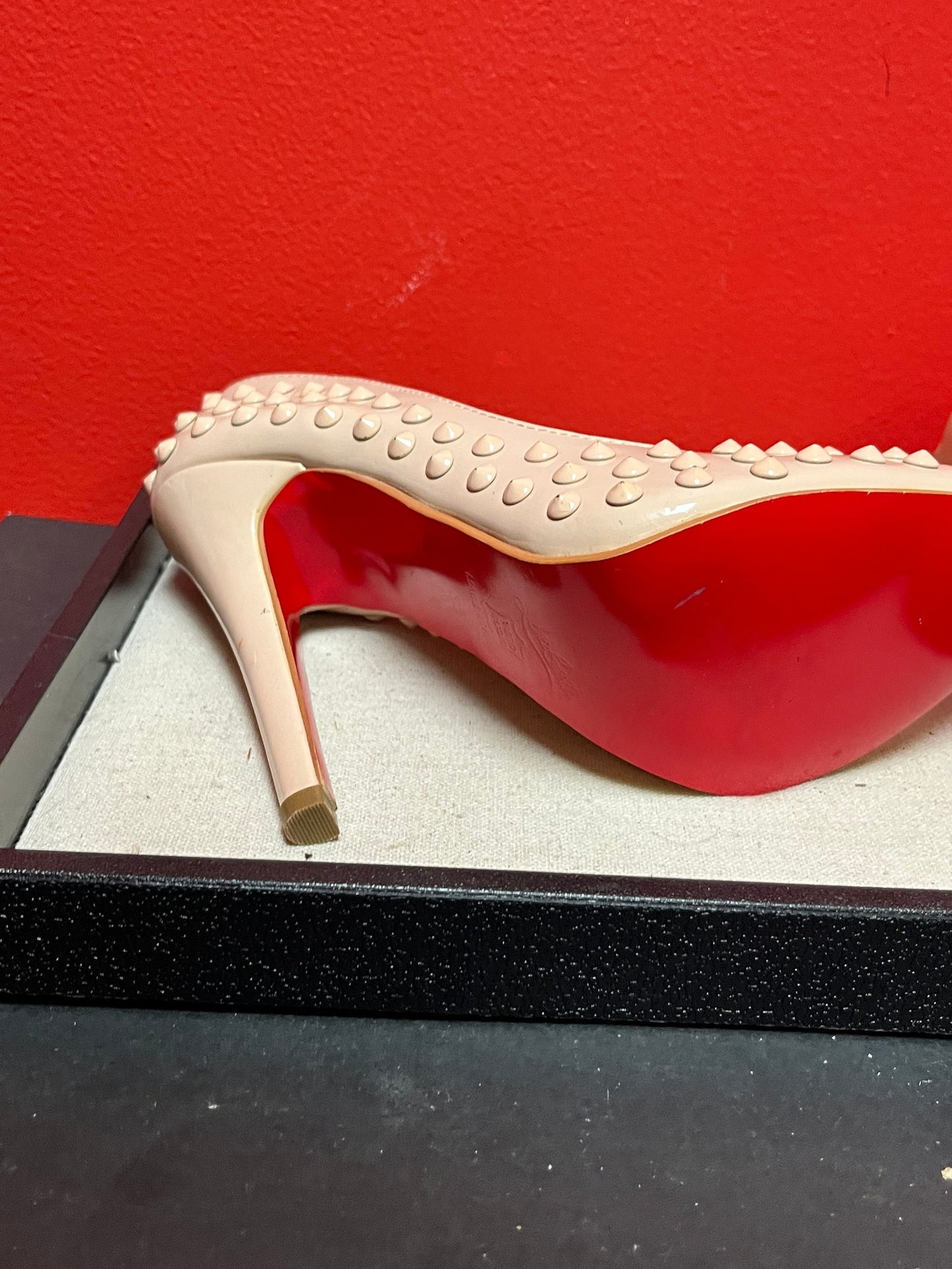 Fabulous authentic Christian Louboutin pumps size 36 fits 5.5 to 6 ladies like new unbelievable deal