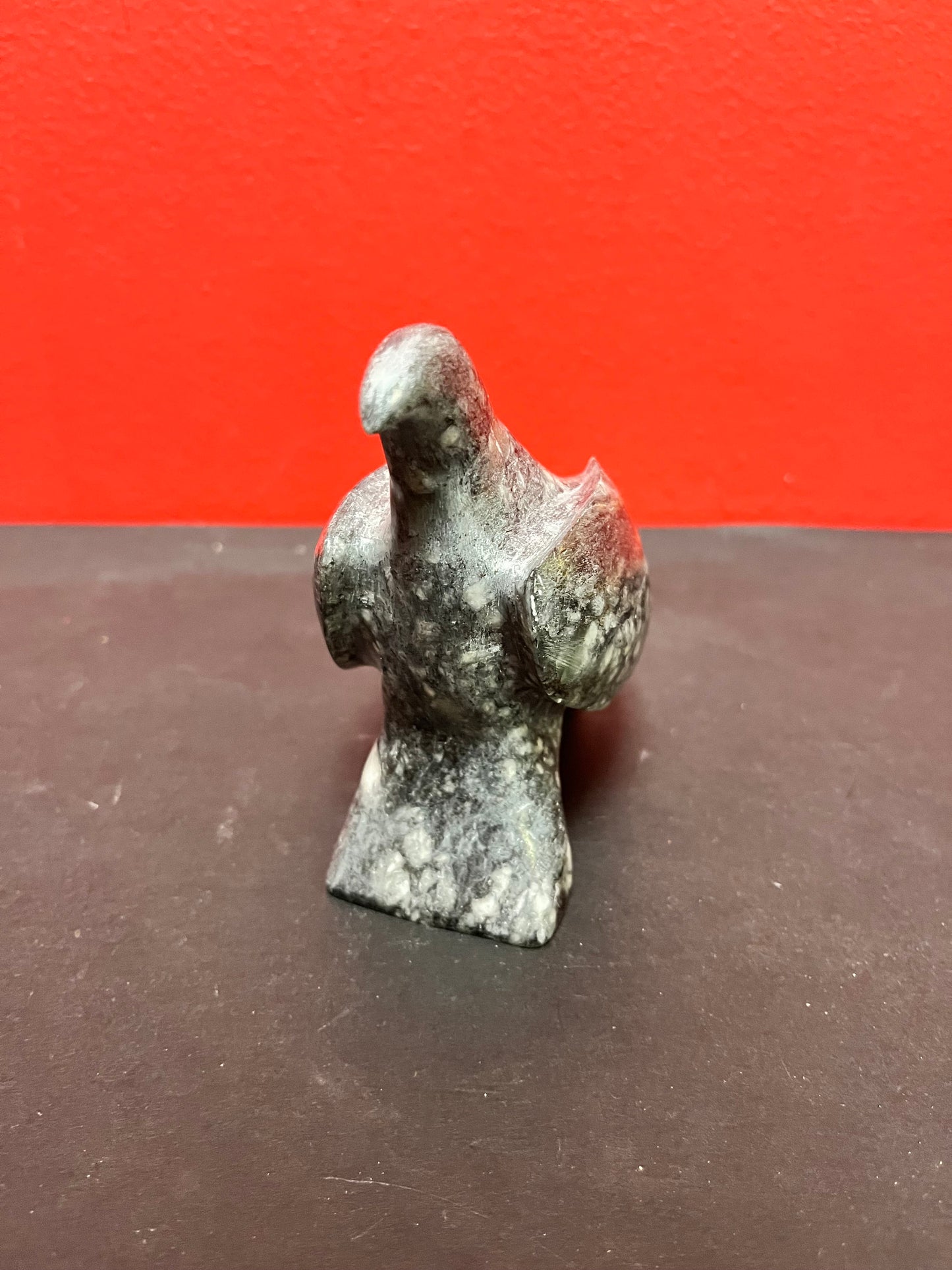 Lovely 5 inch high soapstone bird    indigenous Inuit good condition