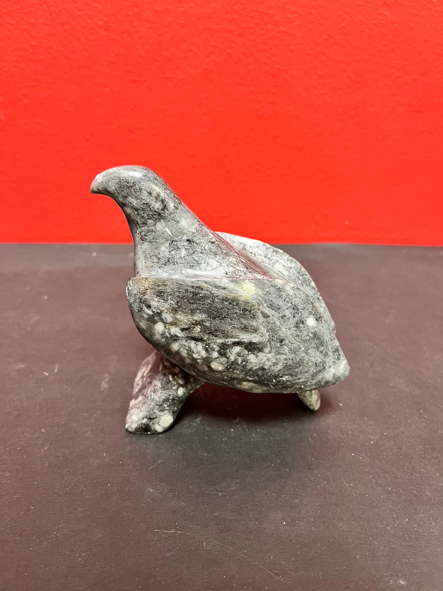 Lovely 5 inch high soapstone bird    indigenous Inuit good condition