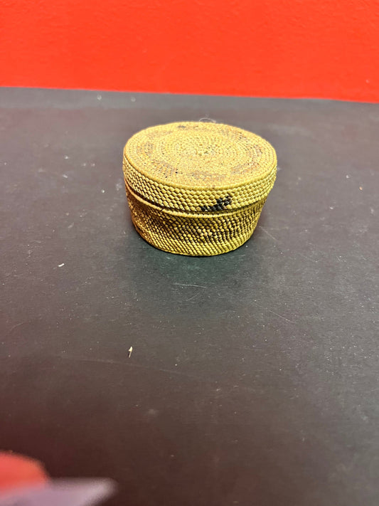 Fabulous 2 1/2 inch indigenous First Nations Pacific Northwest pre-1940s Salish basket with nice detail in good condition