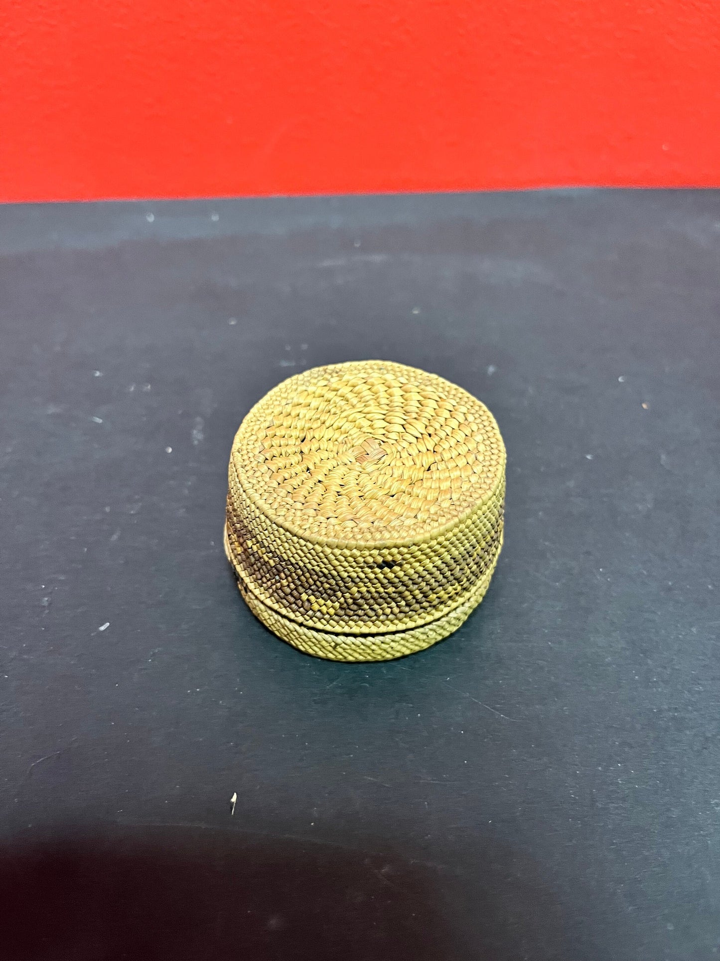 Fabulous 2 1/2 inch indigenous First Nations Pacific Northwest pre-1940s Salish basket with nice detail in good condition