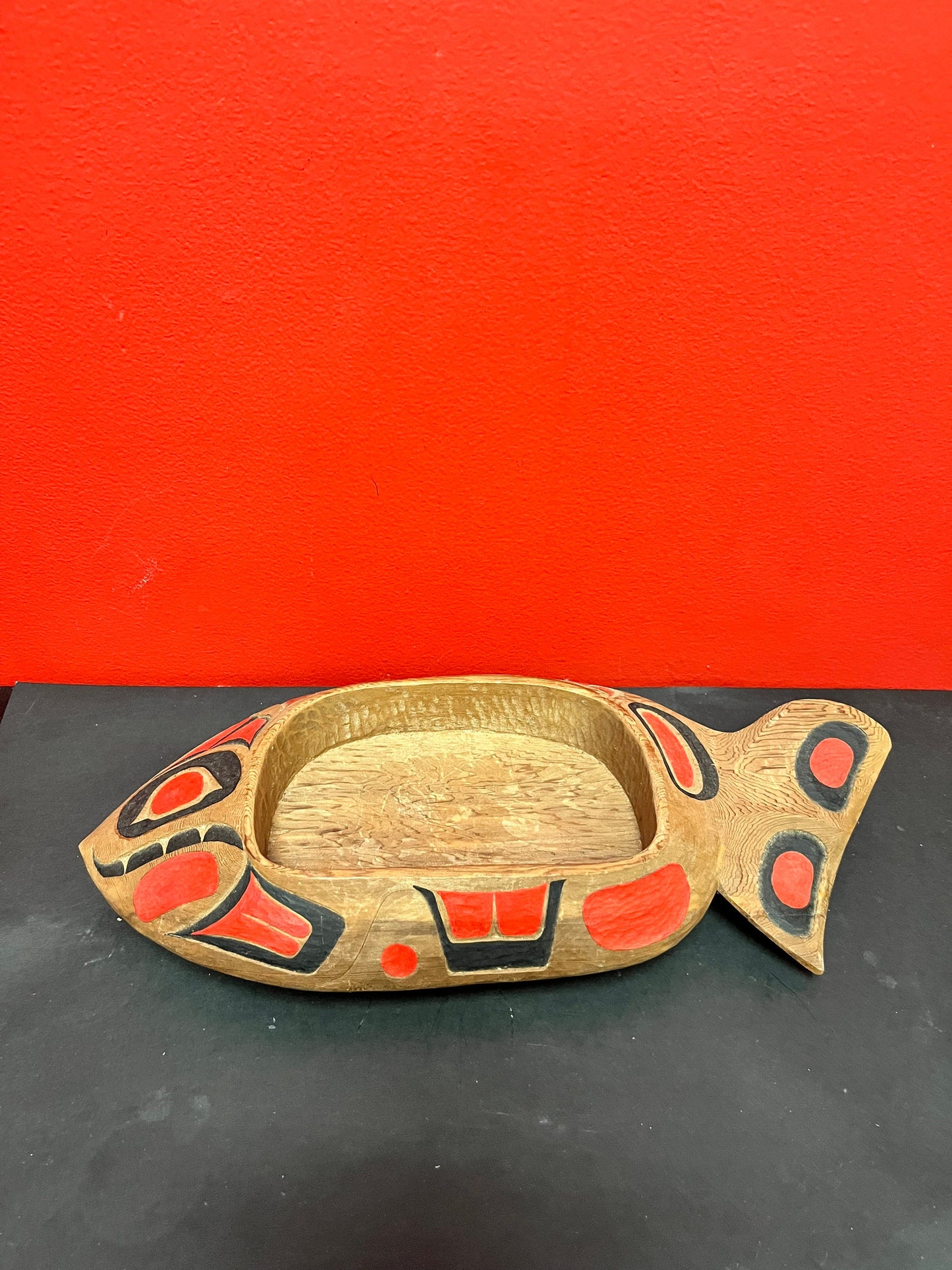 Stunning 16 inch long, signed indigenous, first nations northwest coast halibut feast bowl — great imagery and detail