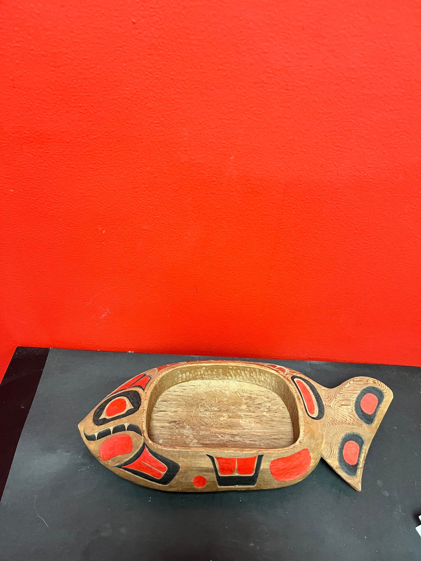 Stunning 16 inch long, signed indigenous, first nations northwest coast halibut feast bowl — great imagery and detail
