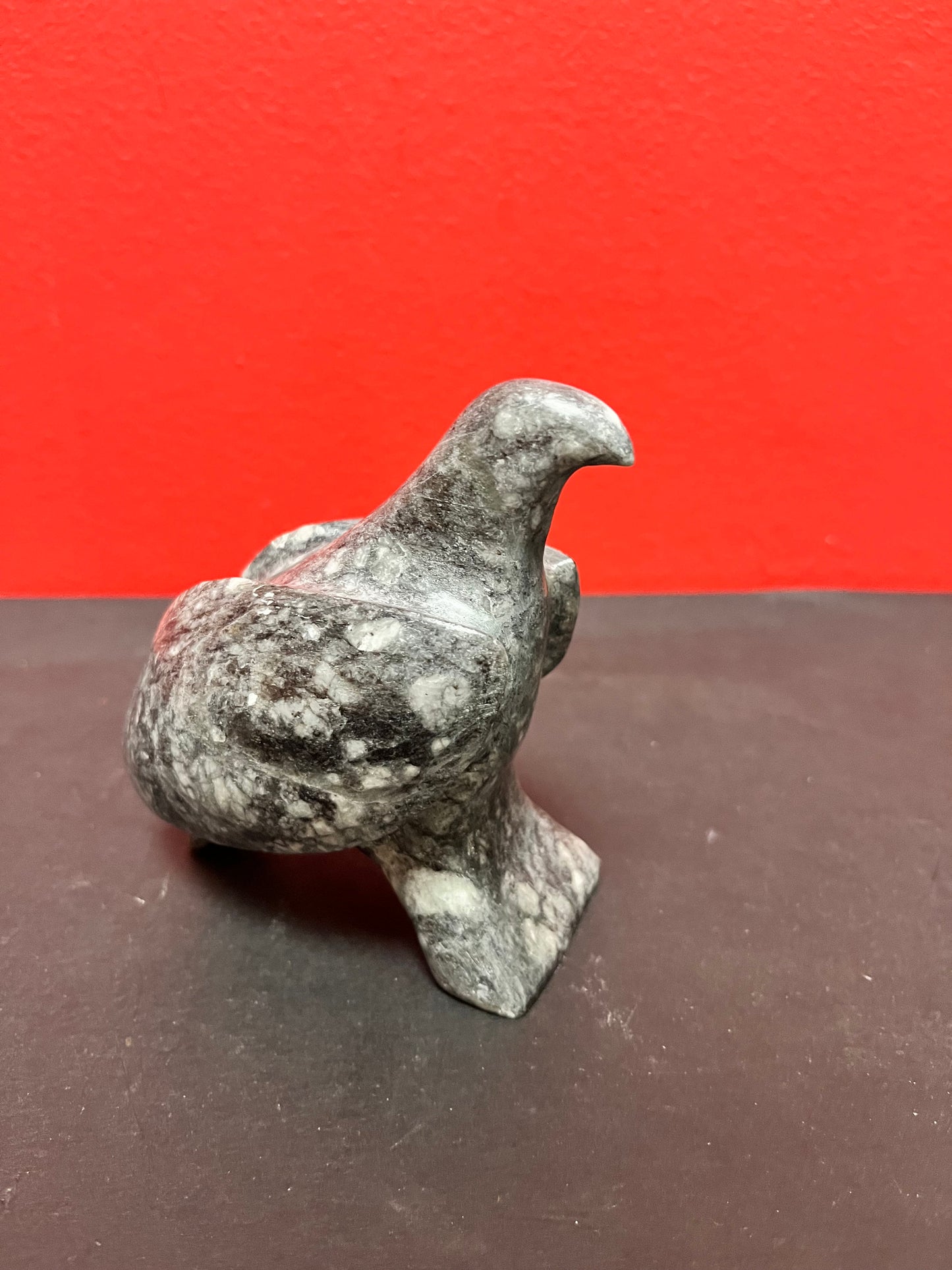Lovely 5 inch high soapstone bird    indigenous Inuit good condition