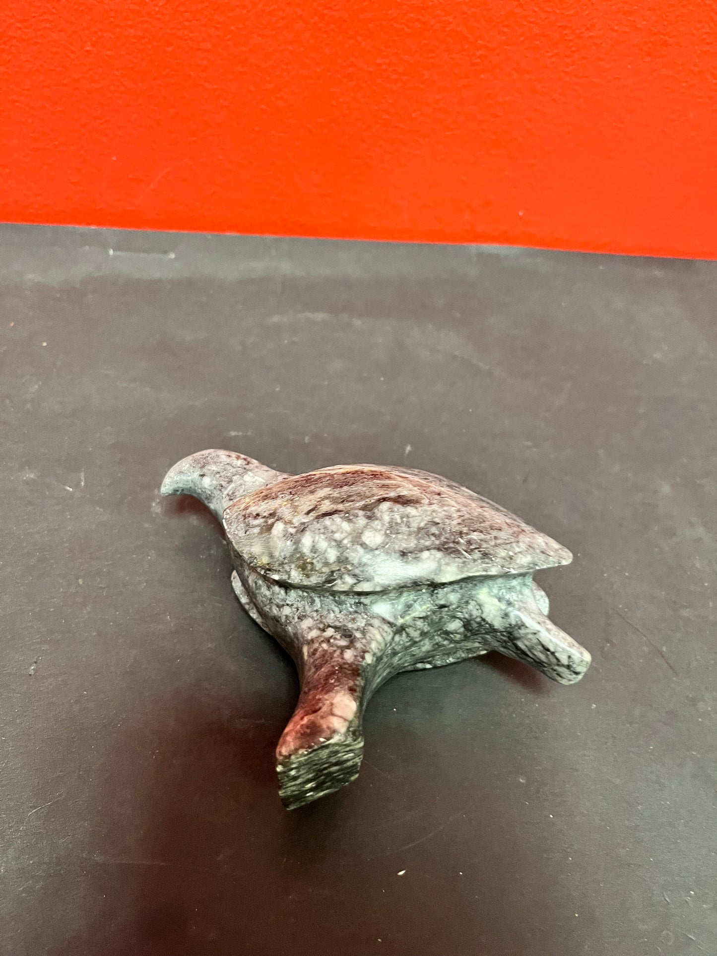 Lovely 5 inch high soapstone bird    indigenous Inuit good condition