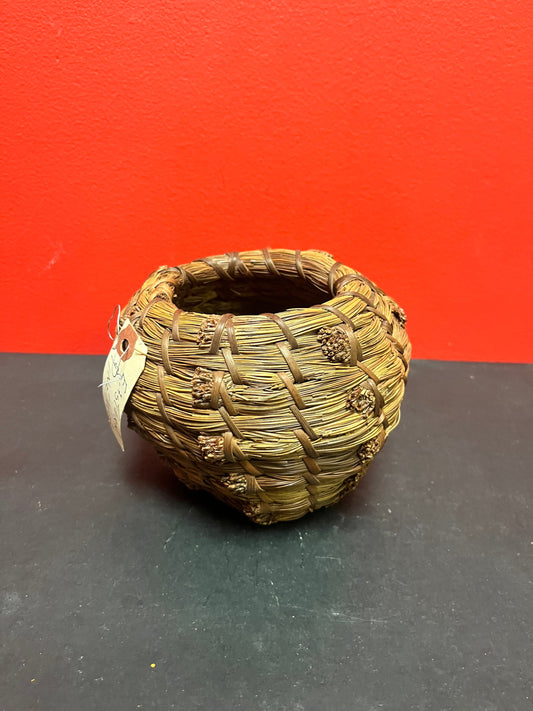 A  6 inch high eastern Canadian Pine needle basket  high-quality beautiful piece of Canadian indigenous history