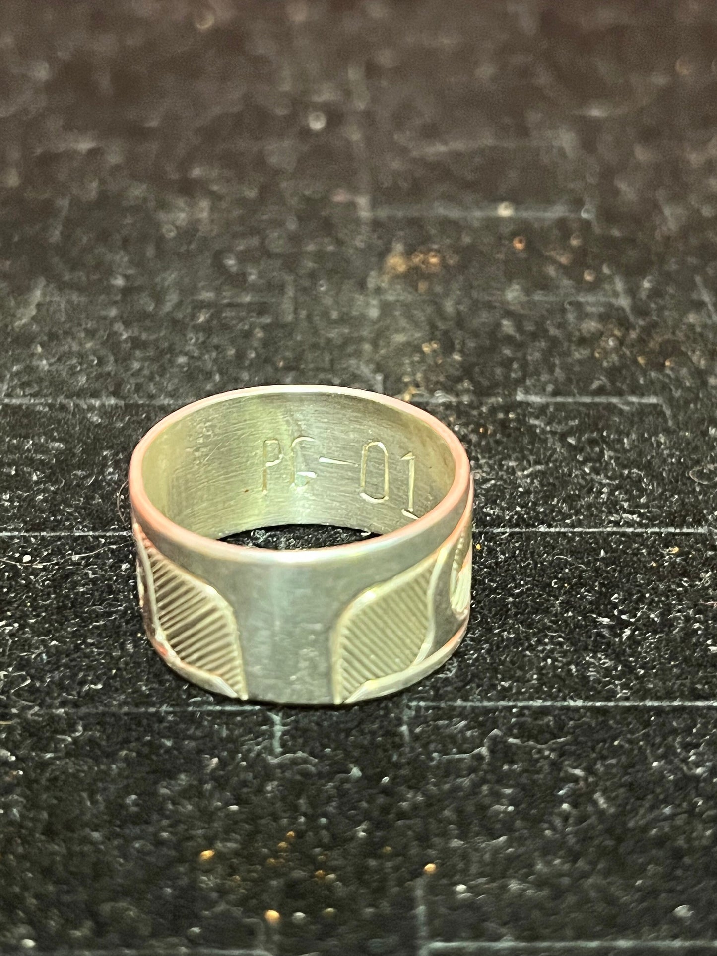 Lovely size 11 indigenous First Nations pacific northwest coast sterling and gold ring wow