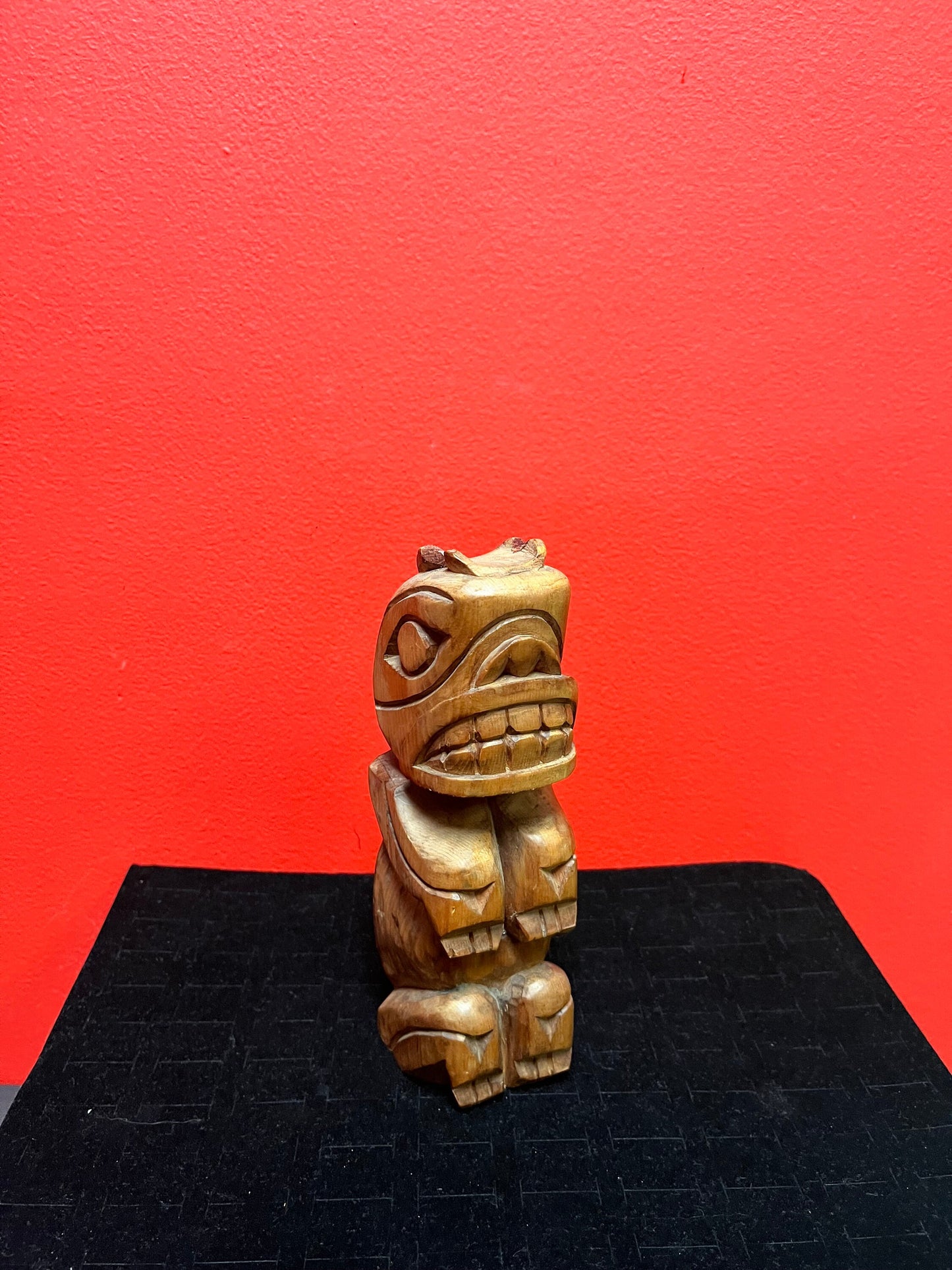 Fabulous 8 inch tall well detailed unsigned indigenous first nations northwest coast  cedar bear statue