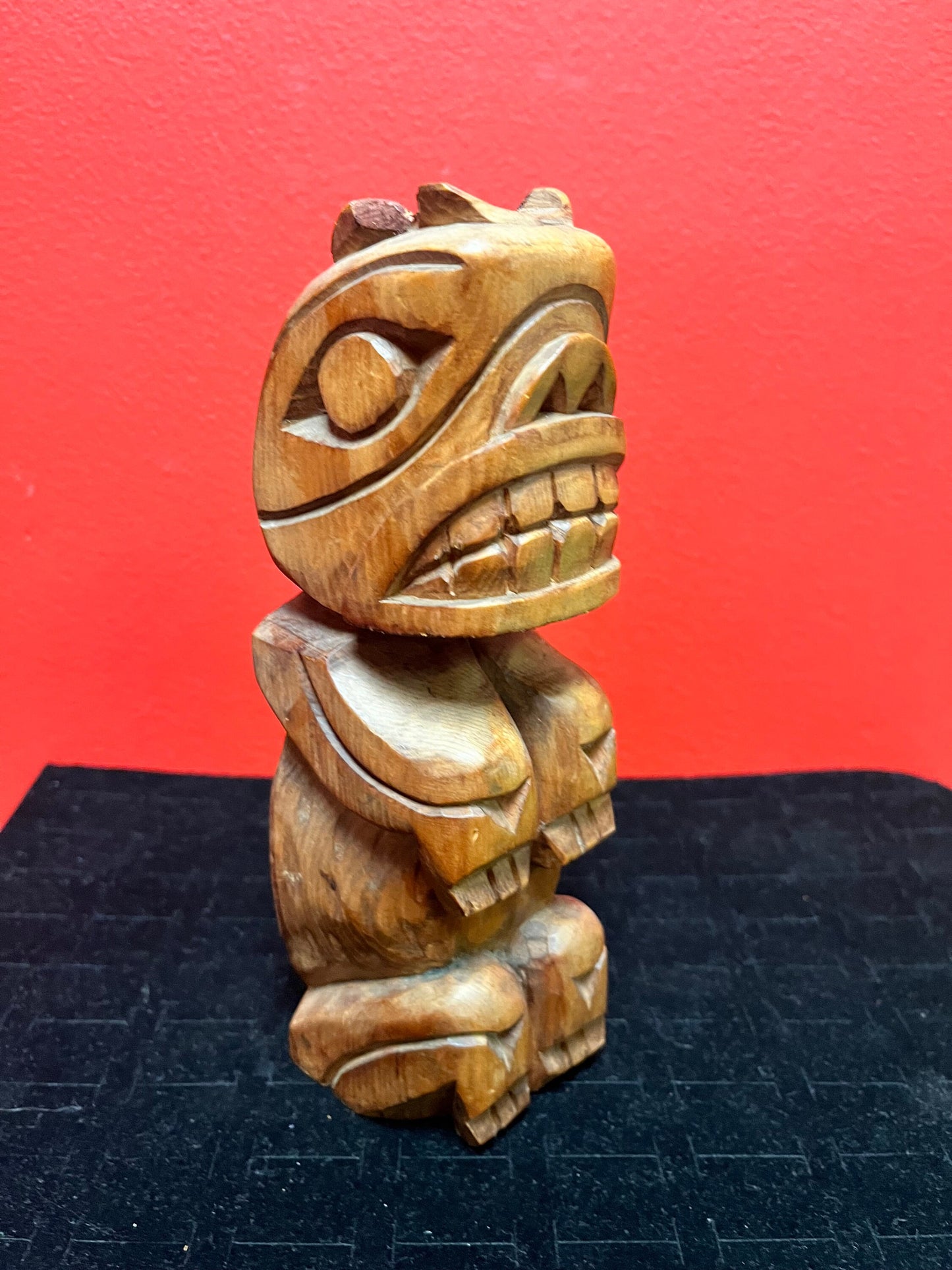 Fabulous 8 inch tall well detailed unsigned indigenous first nations northwest coast  cedar bear statue