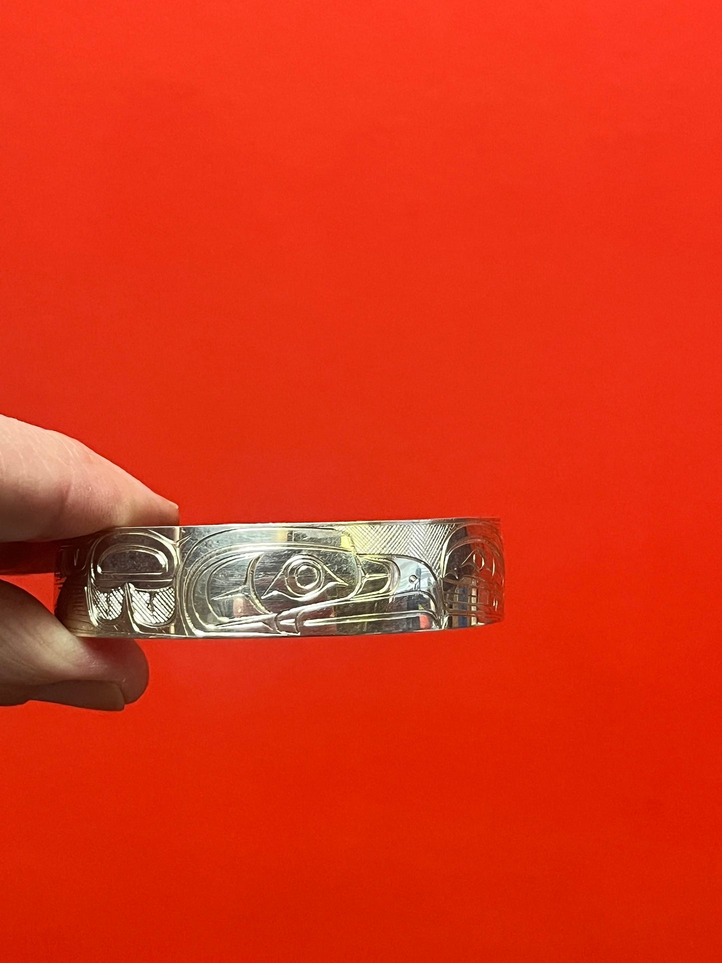 Stunning 2 1/2 inch wide indigenous first nations northwest coast Sterling Tony Hunt thunderbird bracelet amazing detail