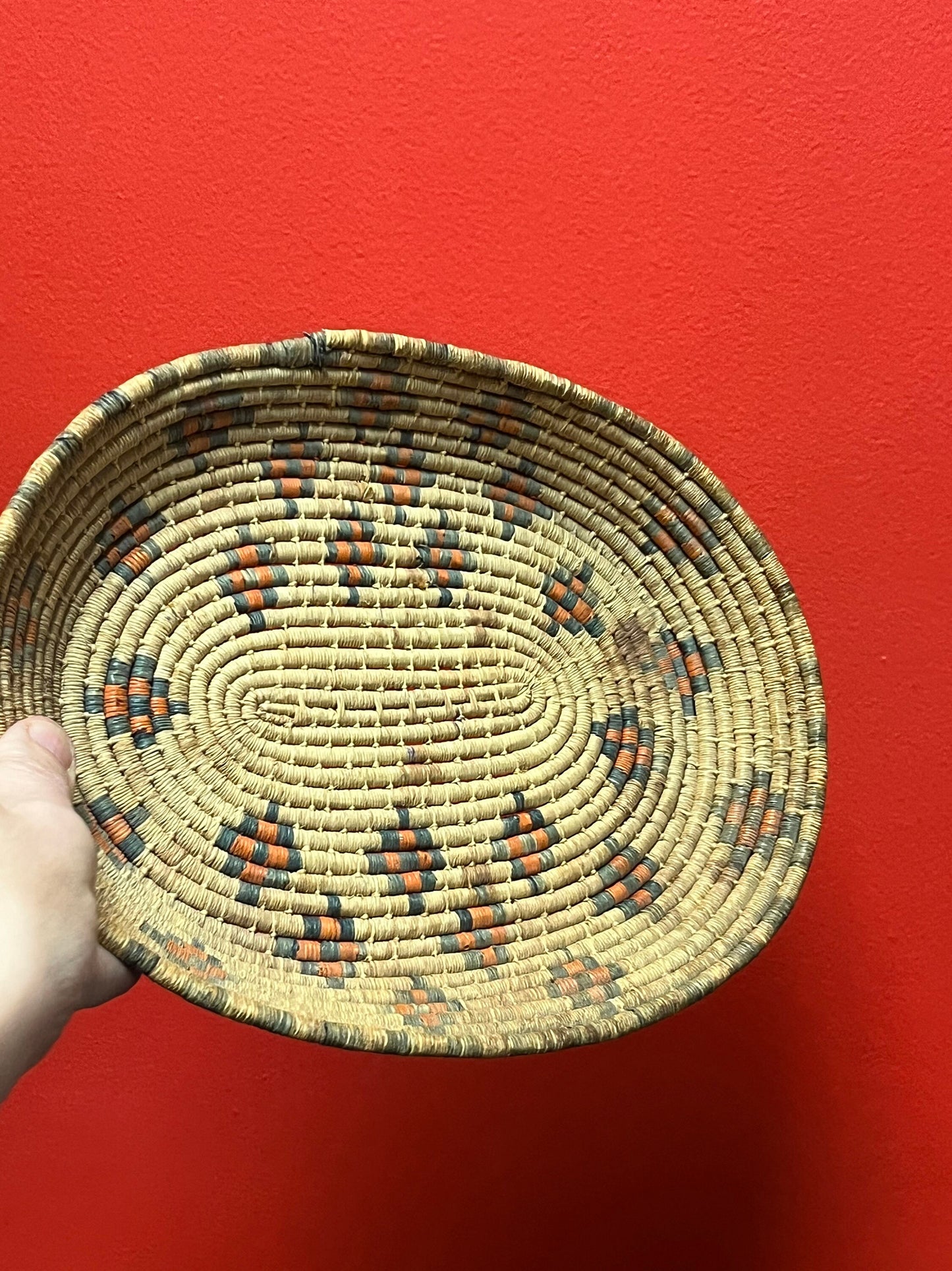 Beautiful 11 inch indigenous, first nations, Thompson River woven basket tray minor staining value priced