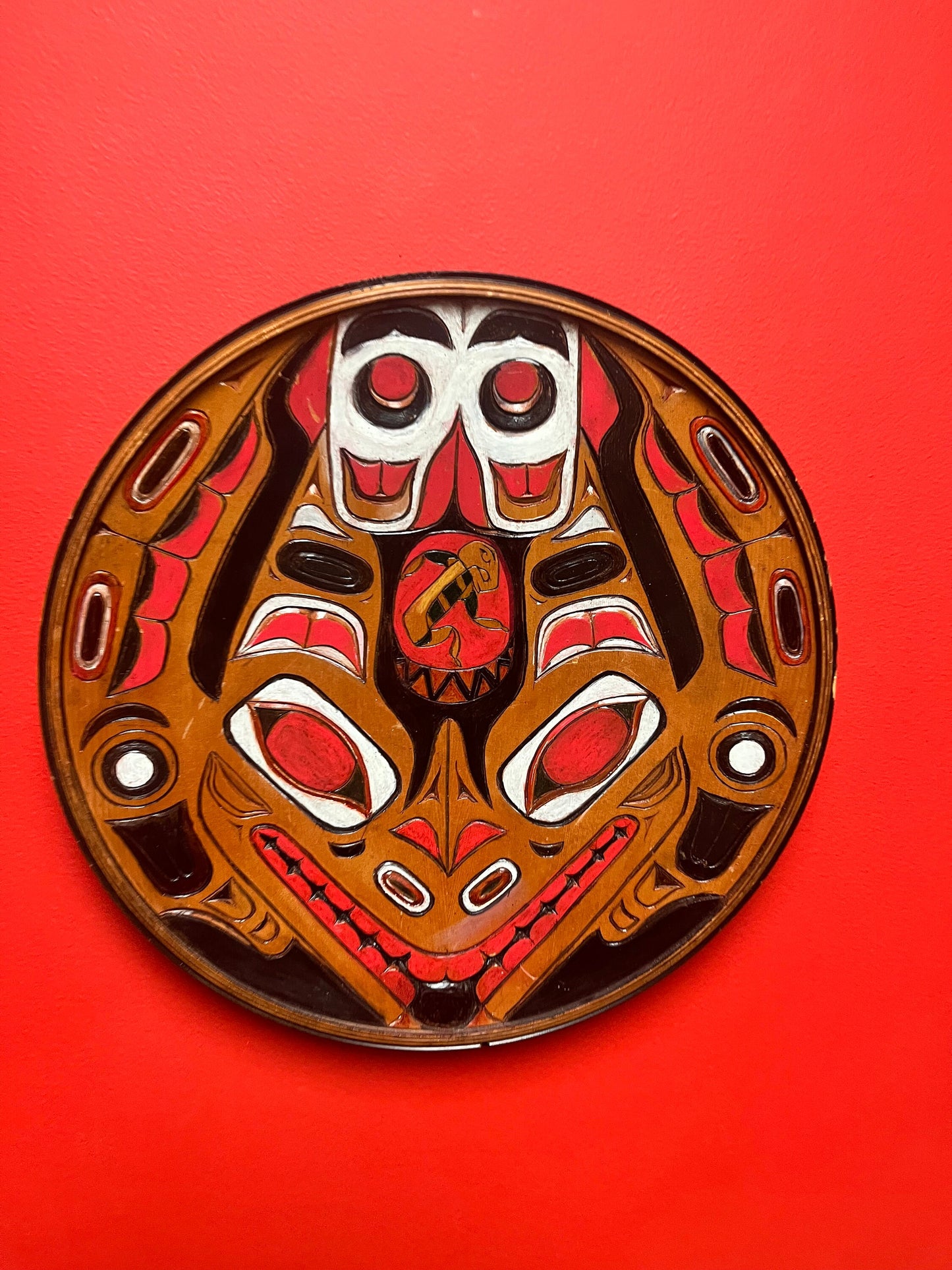 Beautiful unique 14 inch indigenous northwest coast Native signed plaque, ready to hang  primitive beauty