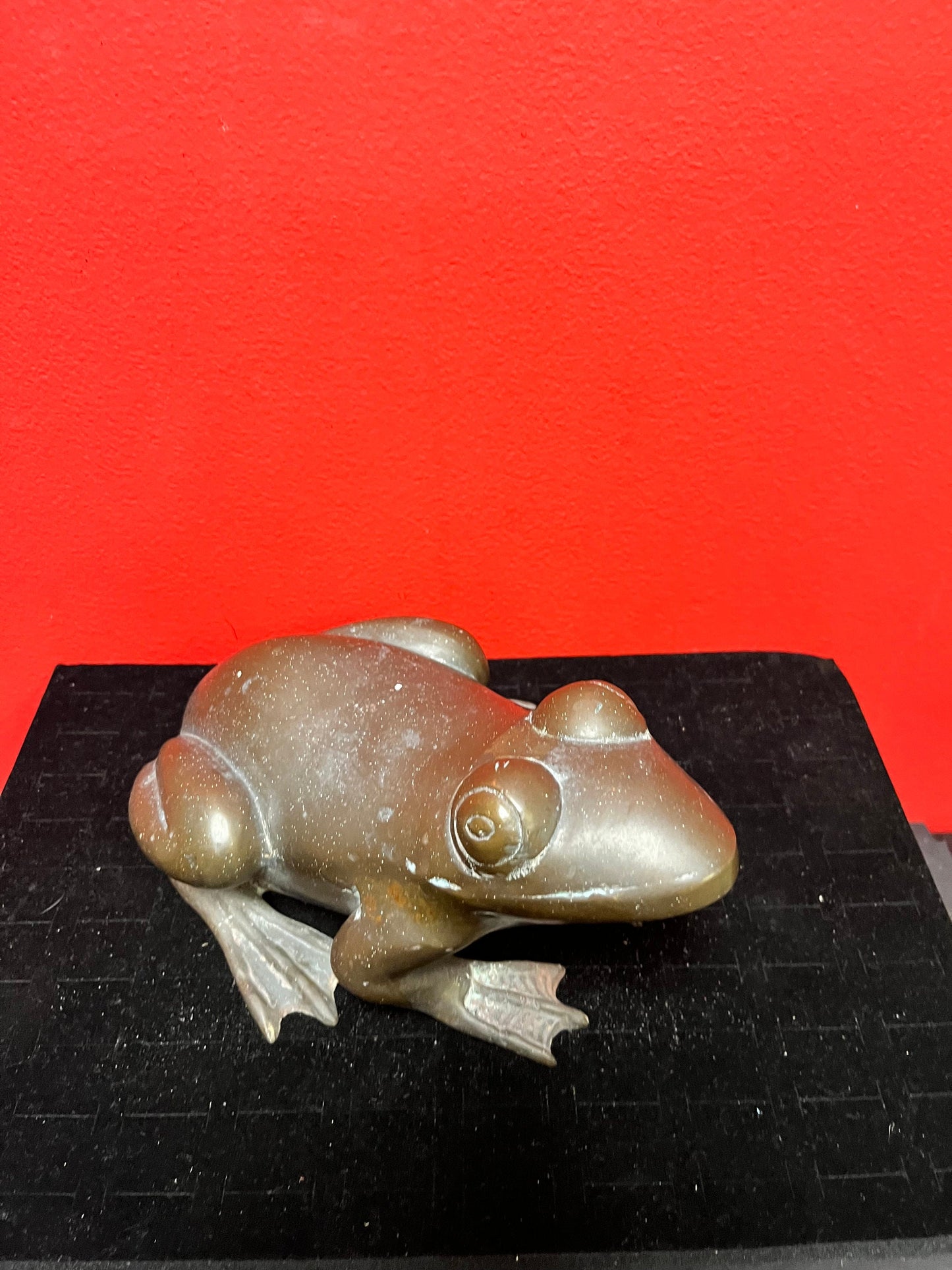 Spectacular 9.5“ x 6.5 inch wide Japanese bronze frog with amazing patina one of my favourite items of all time -heavy and good quality