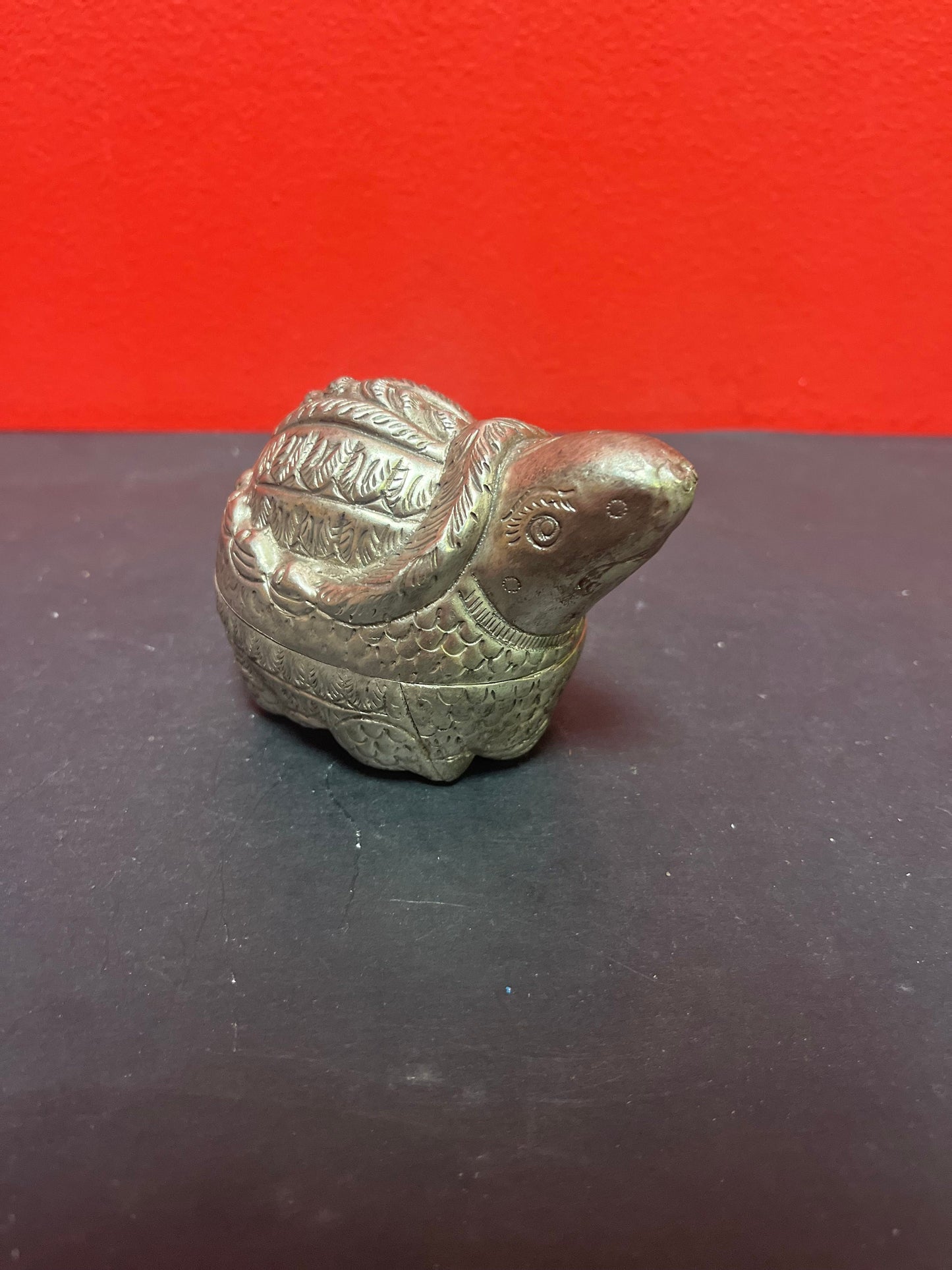 A Lovely 4 inch long Chinese silver export turtle box with lid untested and lovely detail