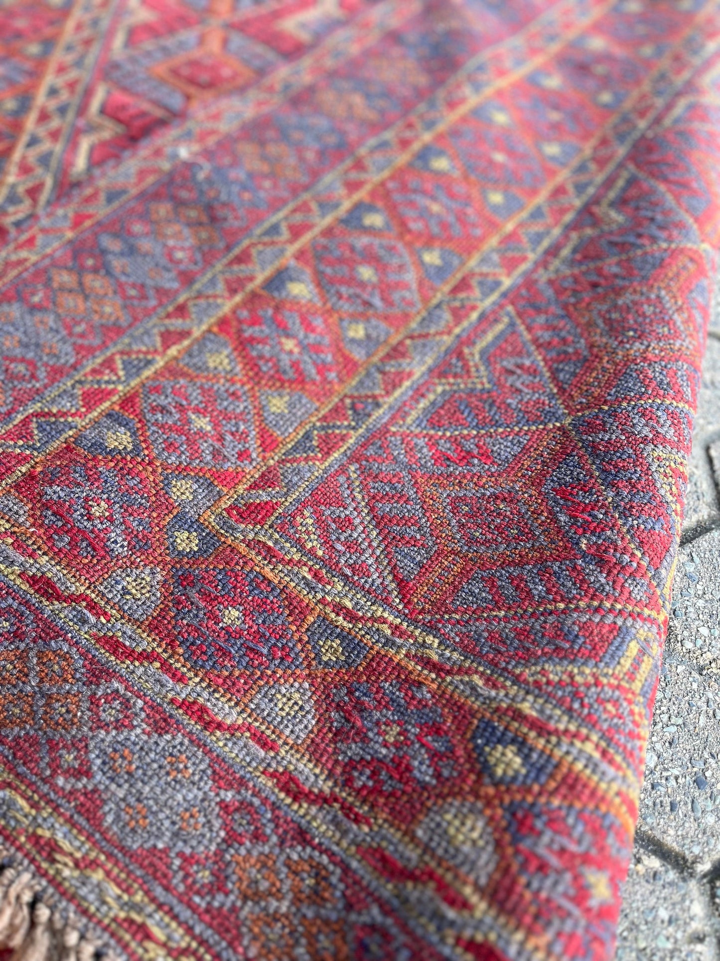 Amazing 57 x 47 hand knotted person rug carpet antique and mint condition and wonderful quality one of the very best great look