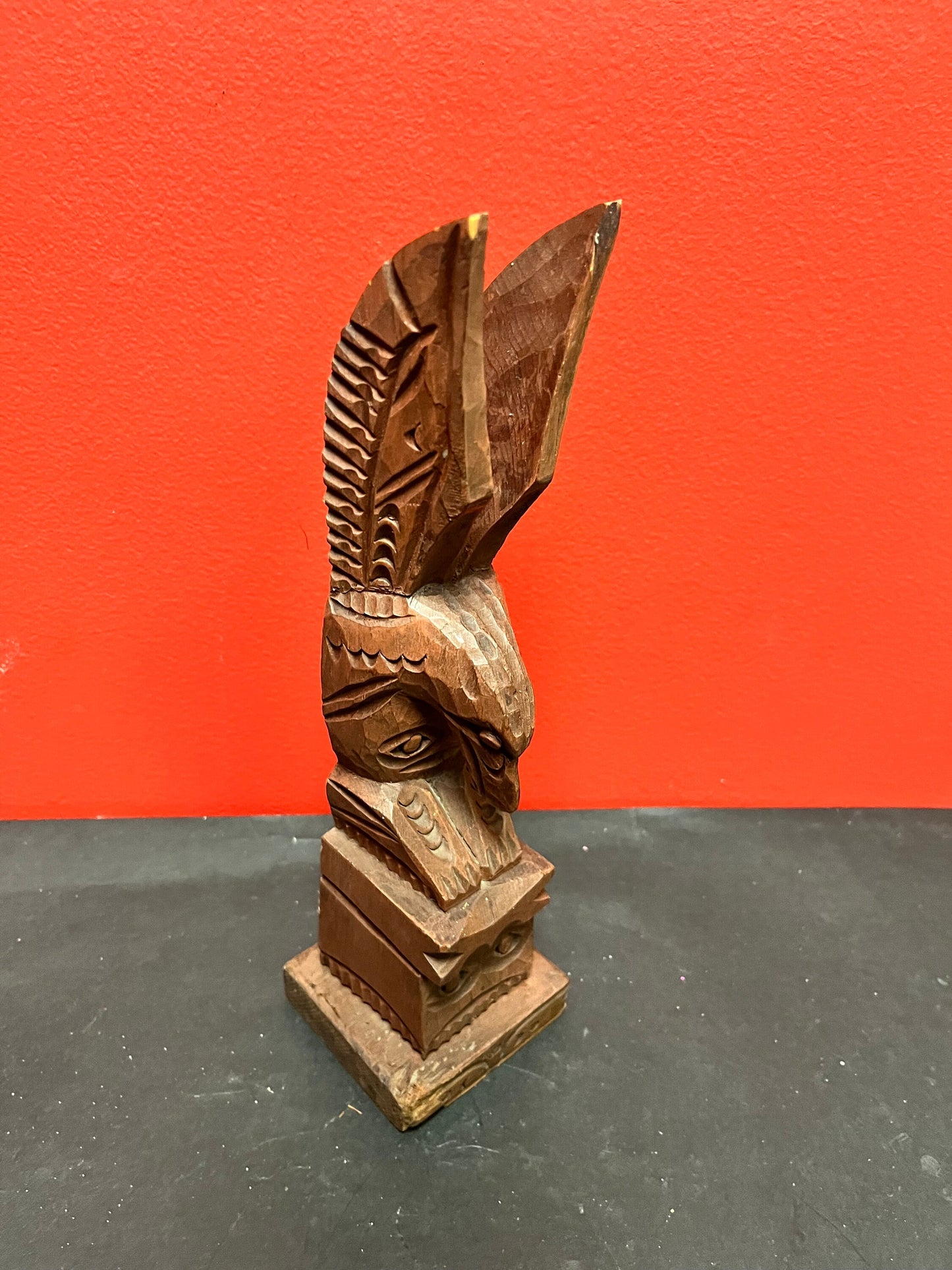 Lovely Vancouver Island unsigned Chris John eagle totem indigenous, first nations, Pacific Northwest coast 11 inches tall