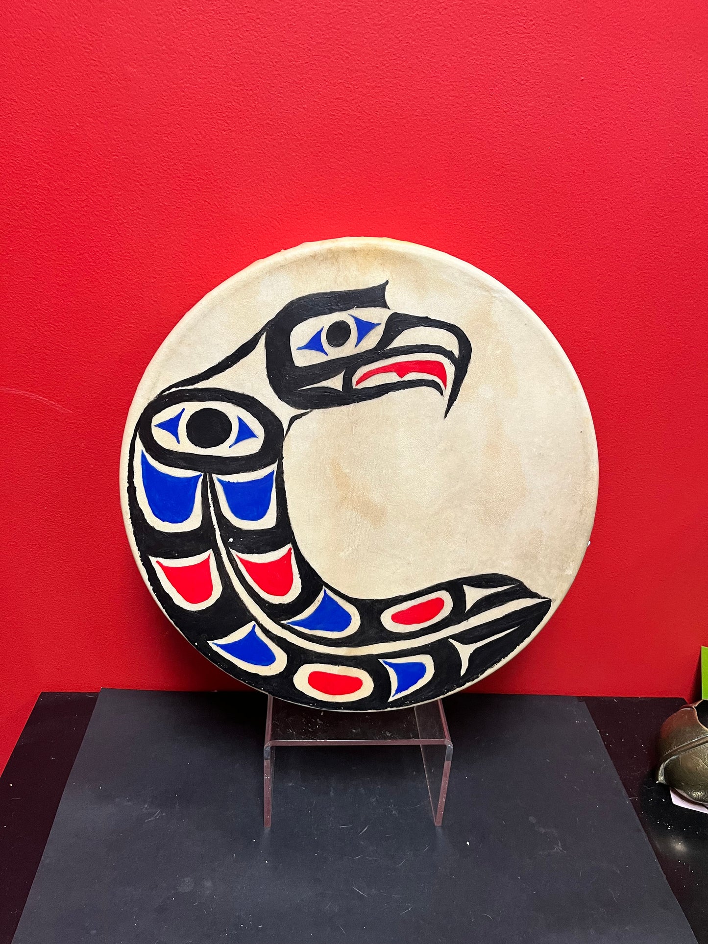 Fabulous indigenous first nations Pacific northwest coast signed 16“ x 3“ thick drum with amazing sound  ceremonial piece
