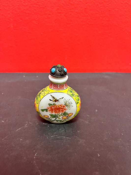 3 inch tall antique signed Chinese enamel and porcelain snuff bottle with decorated lid real beauty  wow