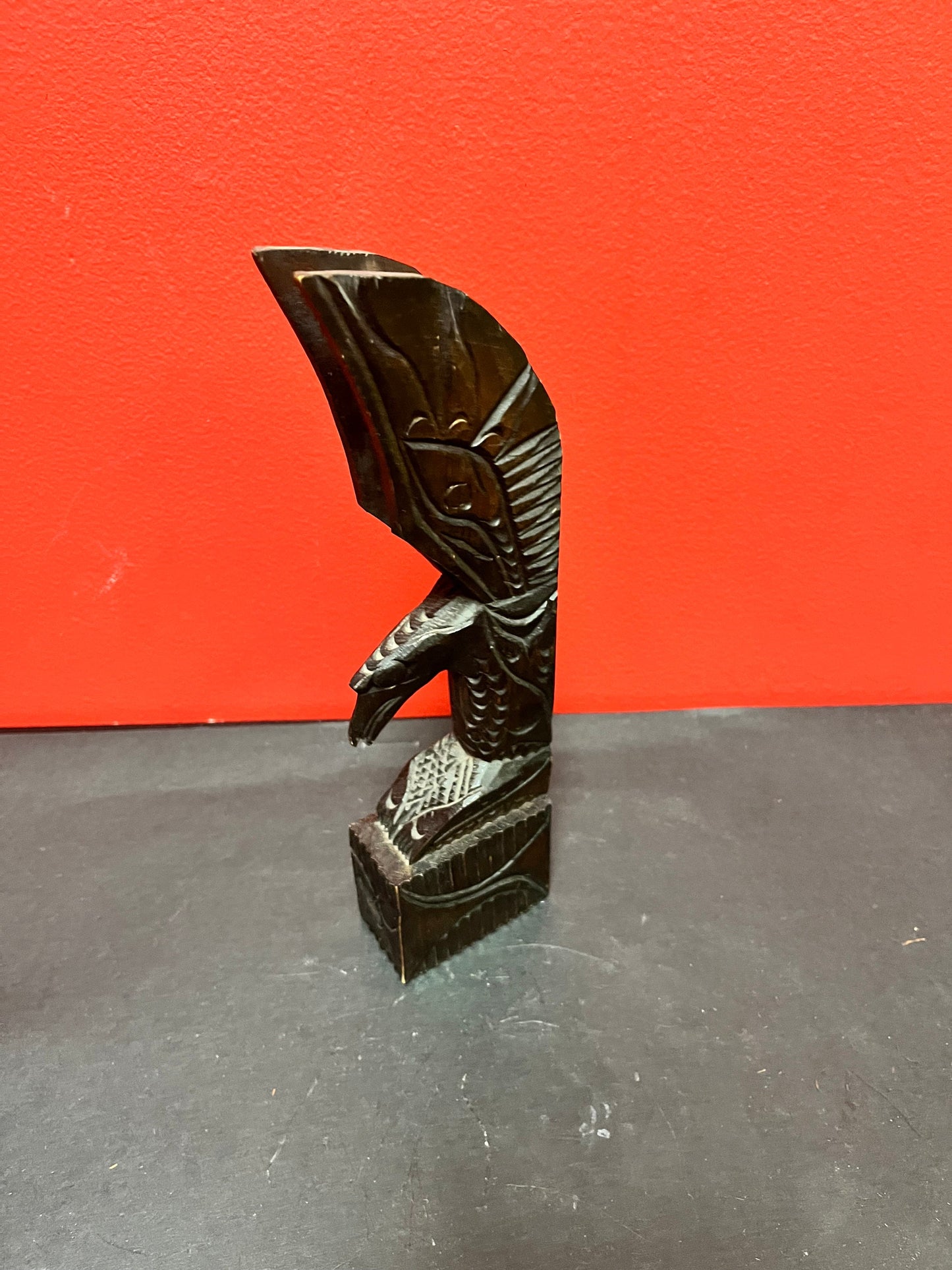 Lovely indigenous first nations, Pacific Northwest coast signed Chris John totem pole Eagle 10 inches high nice detail
