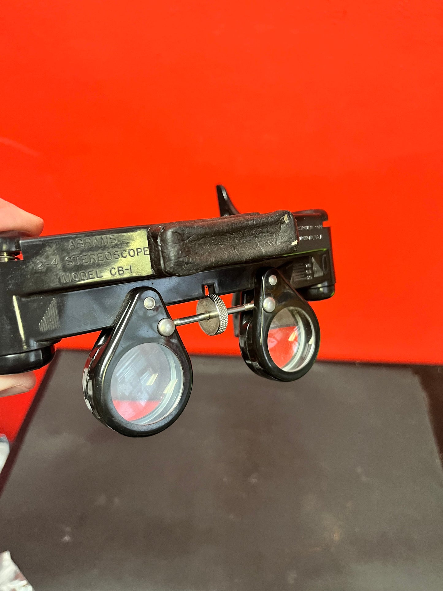 A Fabulous 7 inch wide Abrams model CB - one, two or four power stereoscope American with inspections and box great condition
