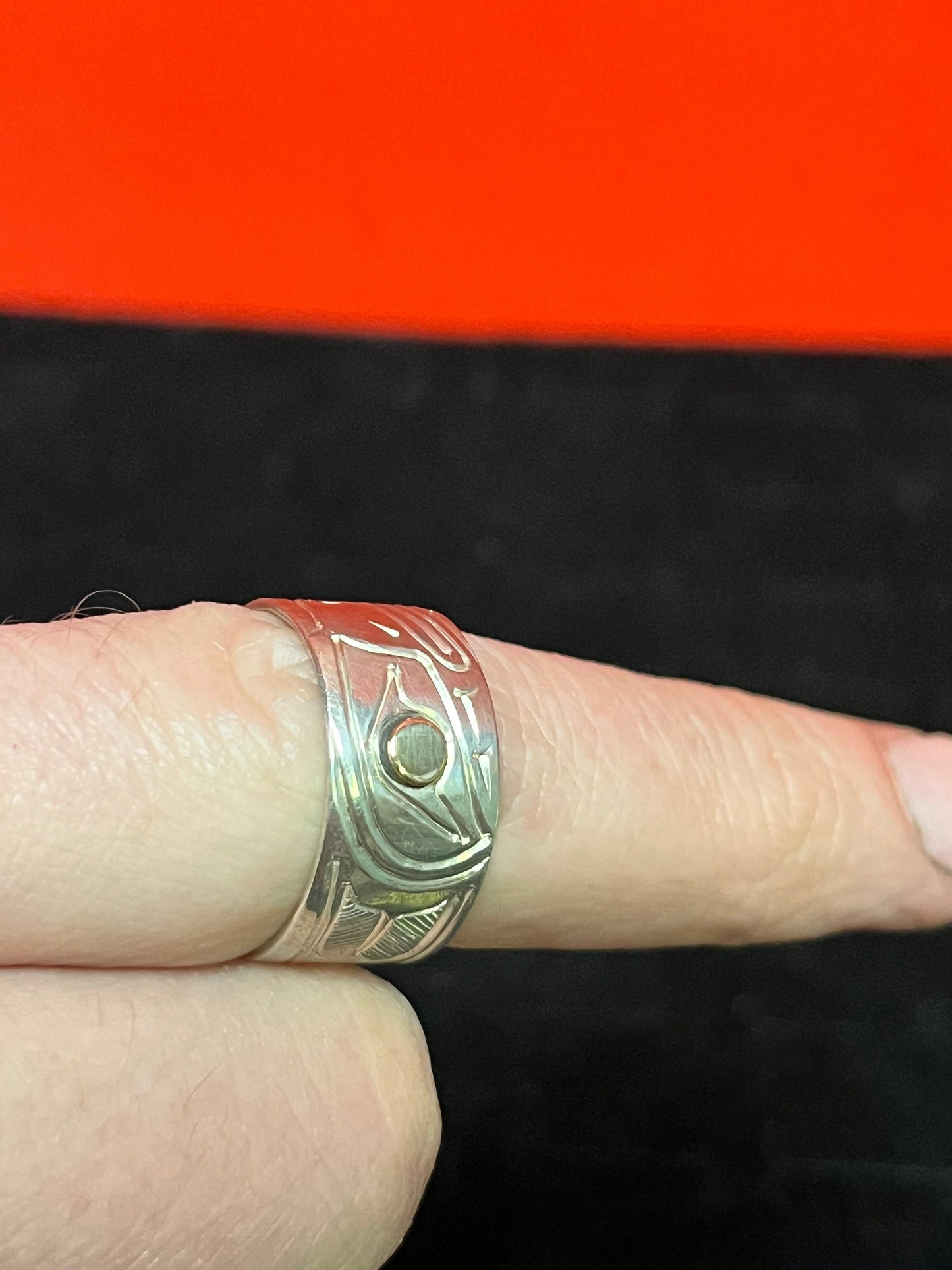 Lovely size 11 indigenous First Nations pacific northwest coast sterling and gold ring wow