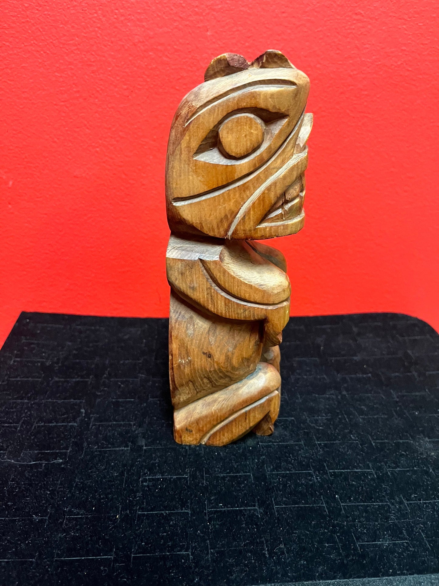 Fabulous 8 inch tall well detailed unsigned indigenous first nations northwest coast  cedar bear statue