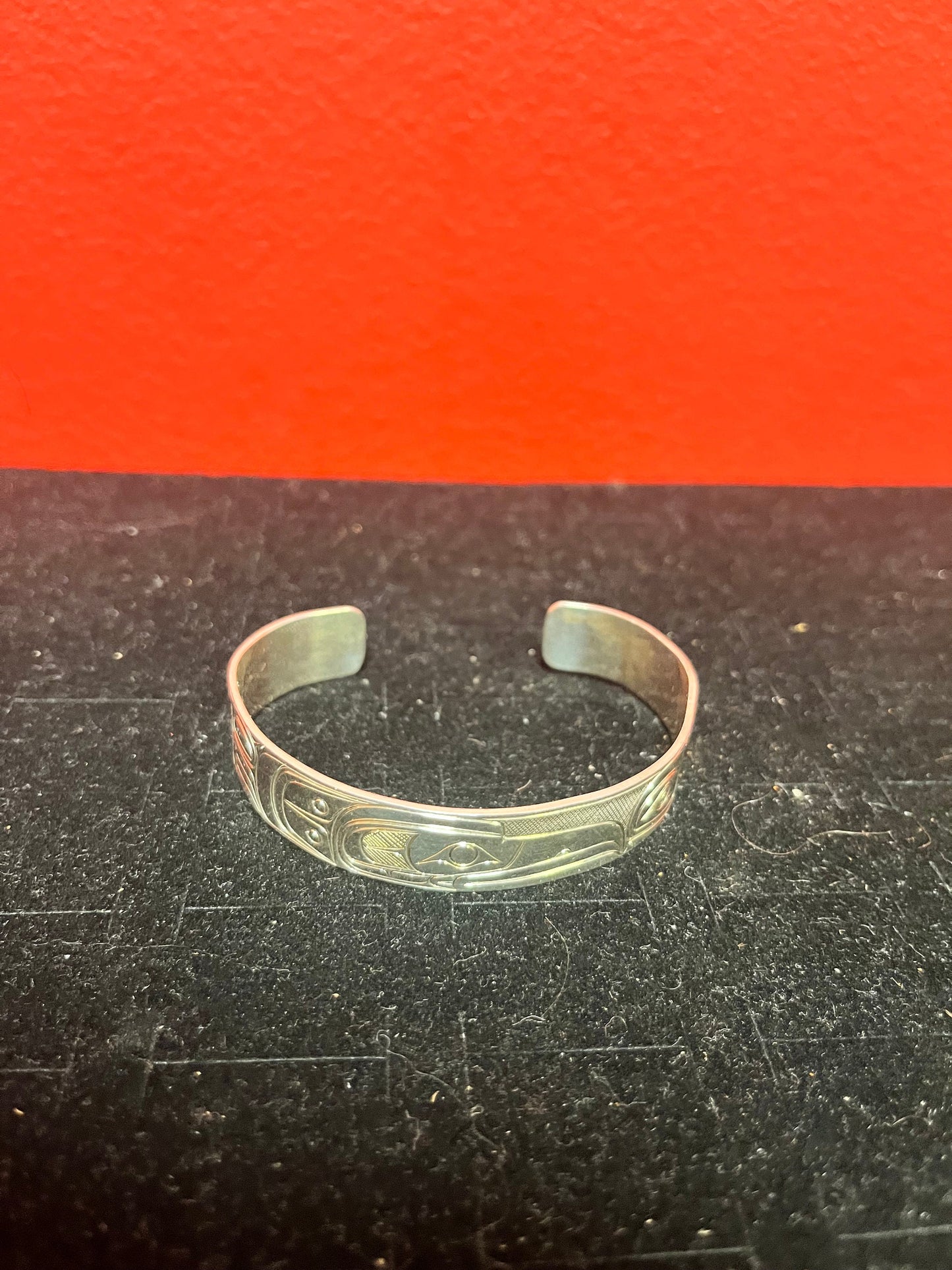 Stunning 2 1/2 inch wide indigenous first nations northwest coast Sterling Tony Hunt thunderbird bracelet amazing detail