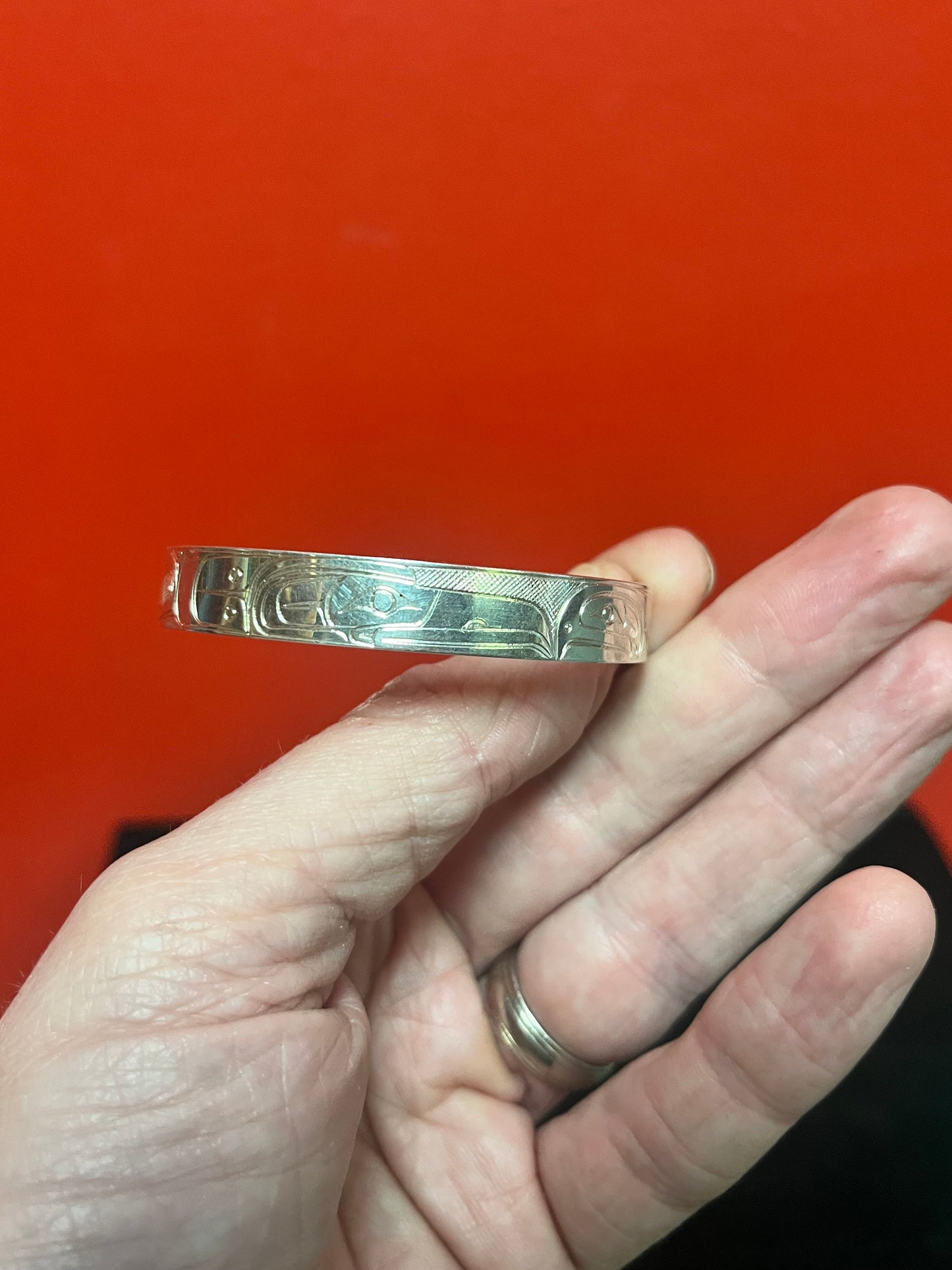 Stunning 2 1/2 inch wide indigenous first nations northwest coast Sterling Tony Hunt thunderbird bracelet amazing detail