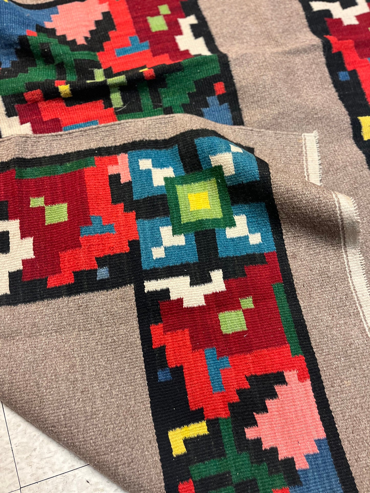 An Absolutely stunning vintage Navajo wool carpet rug in perfect condition authentic fabulous colours 78 x 49 wow