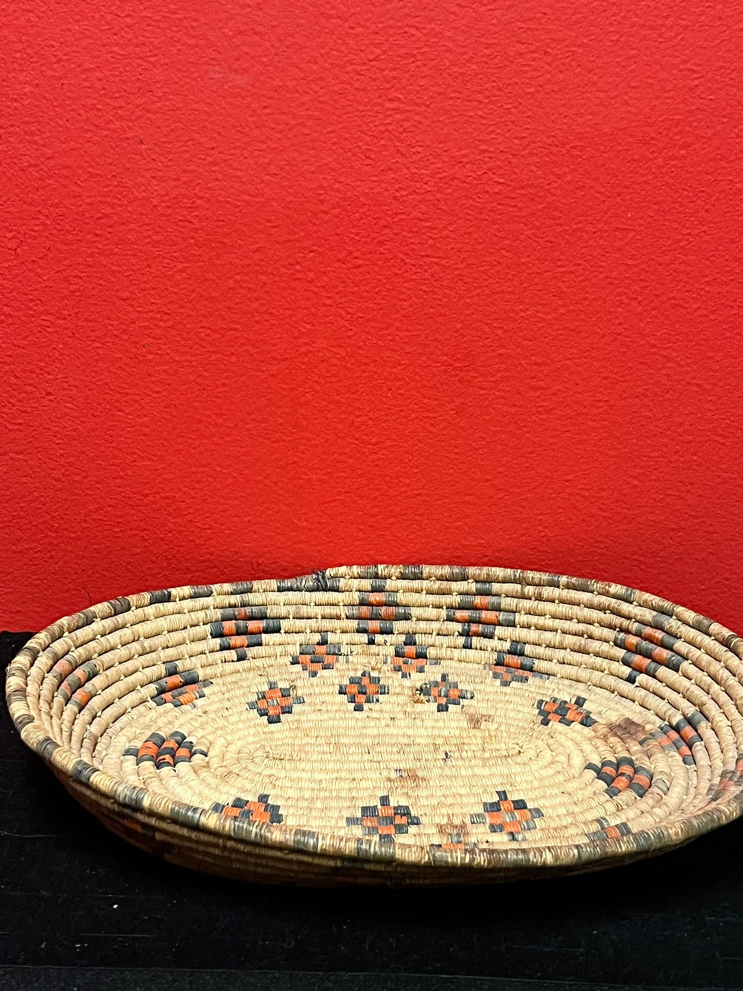 Beautiful 11 inch indigenous, first nations, Thompson River woven basket tray minor staining value priced