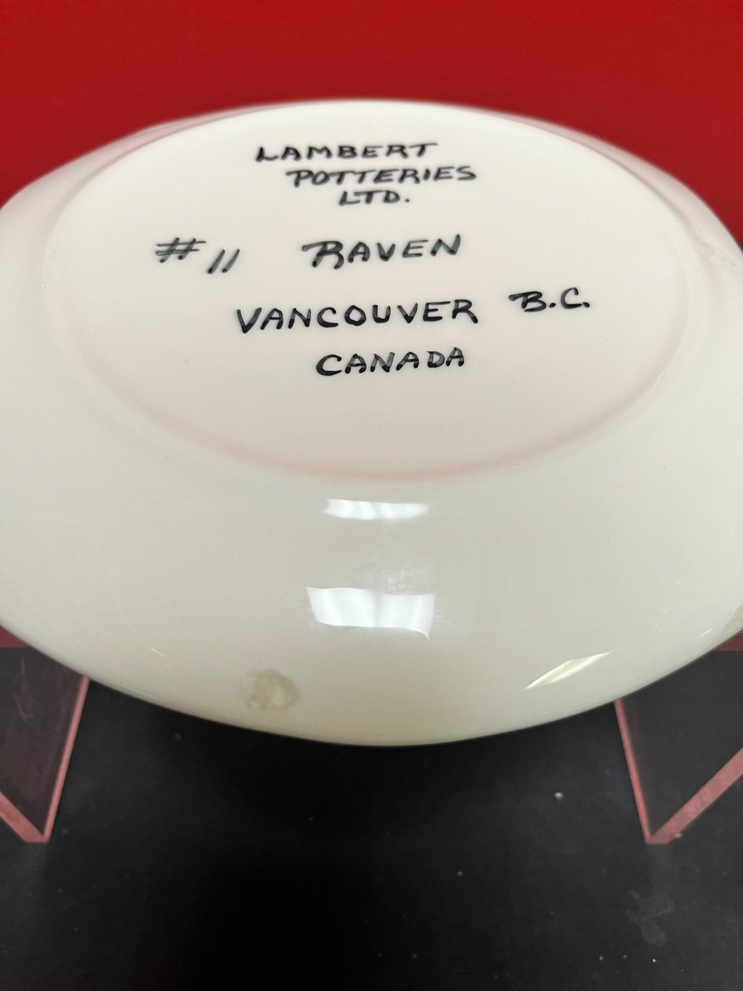 A Lovely 7 inch Lambert pottery raven dish indigenous, first nations Vancouver pottery good condition and wonderful imagery