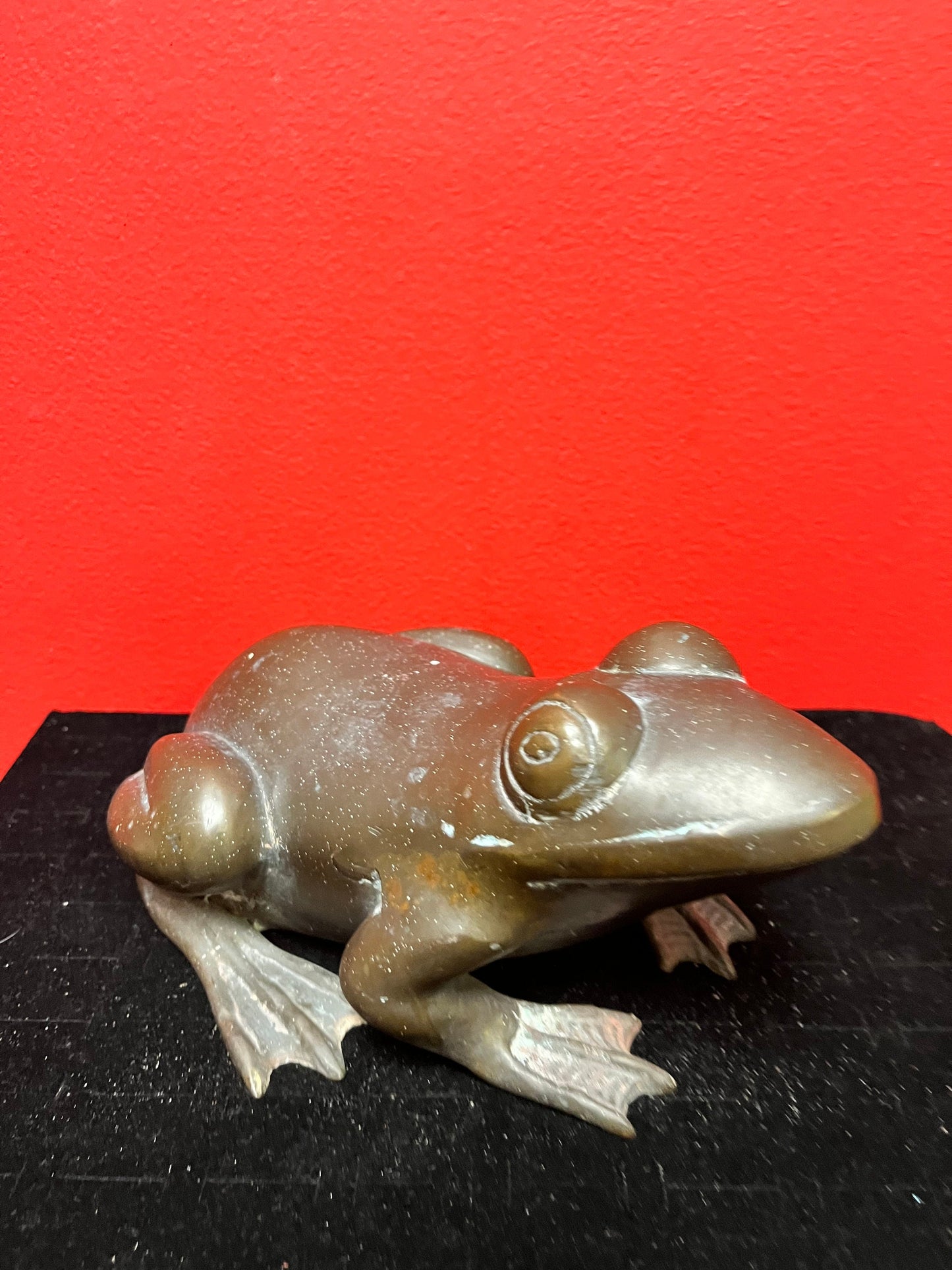 Spectacular 9.5“ x 6.5 inch wide Japanese bronze frog with amazing patina one of my favourite items of all time -heavy and good quality