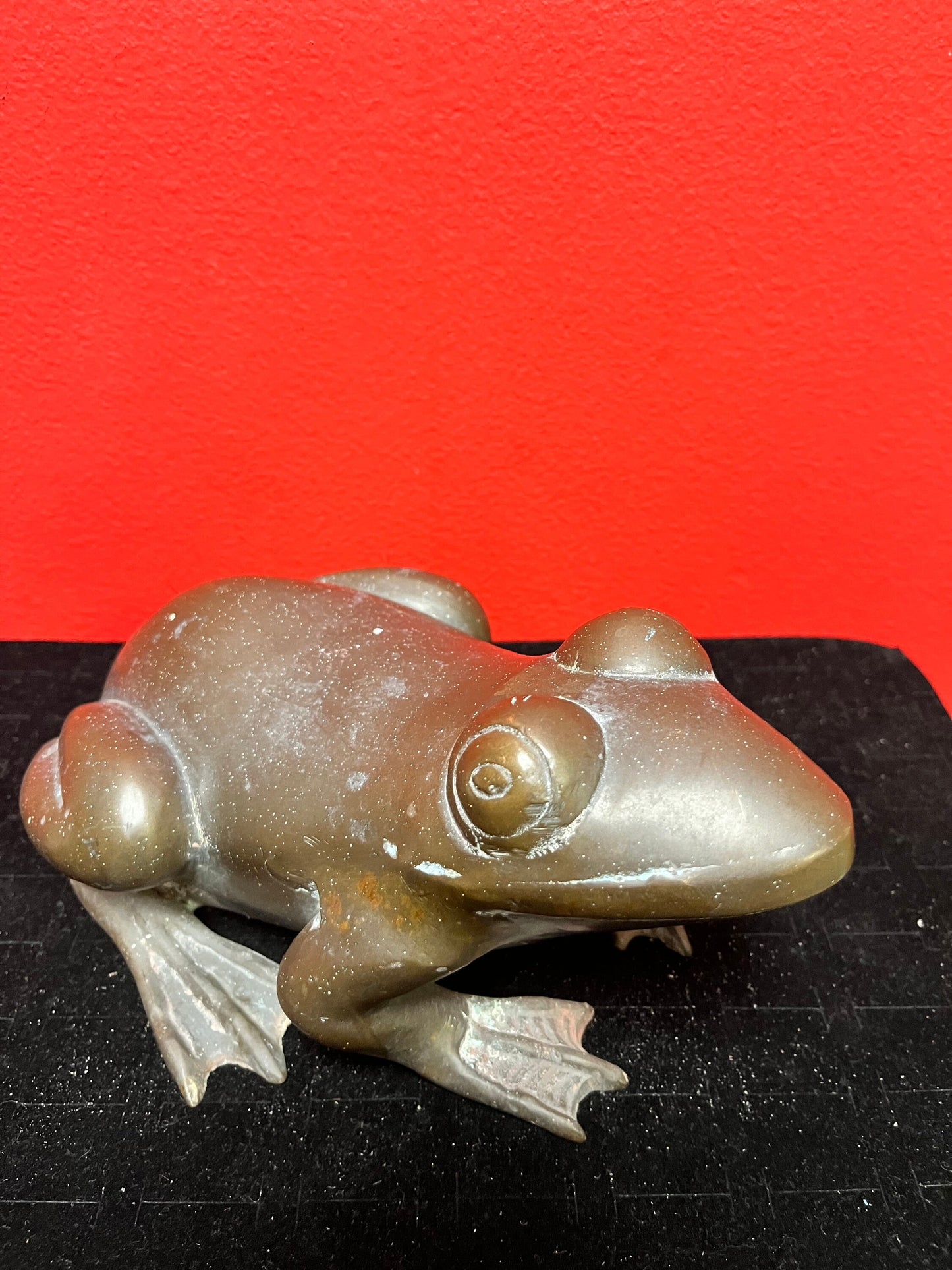 Spectacular 9.5“ x 6.5 inch wide Japanese bronze frog with amazing patina one of my favourite items of all time -heavy and good quality