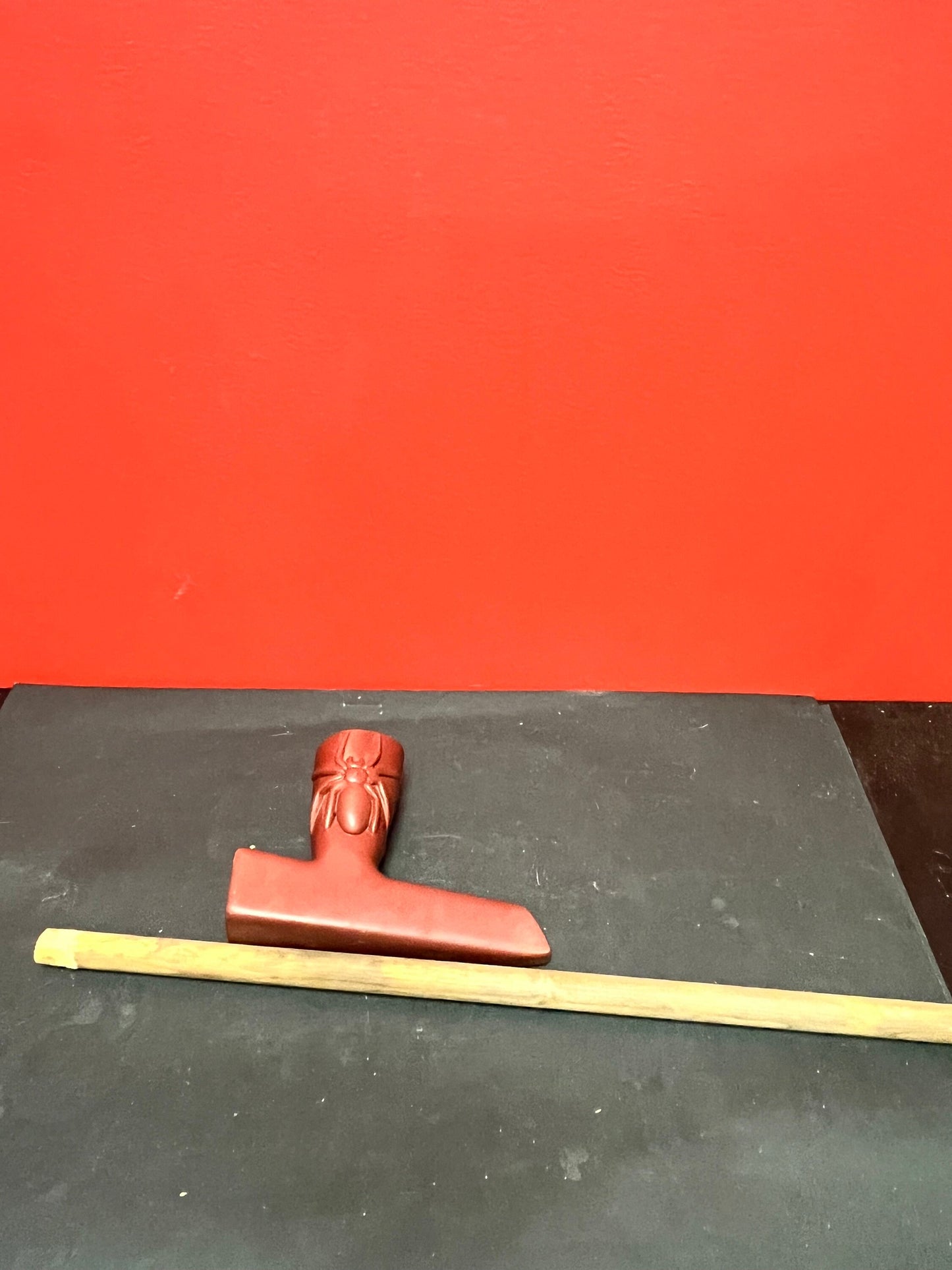 Very rare 24 x 6 tall indigenous first nations Haida red Argillite pipe signed beauty