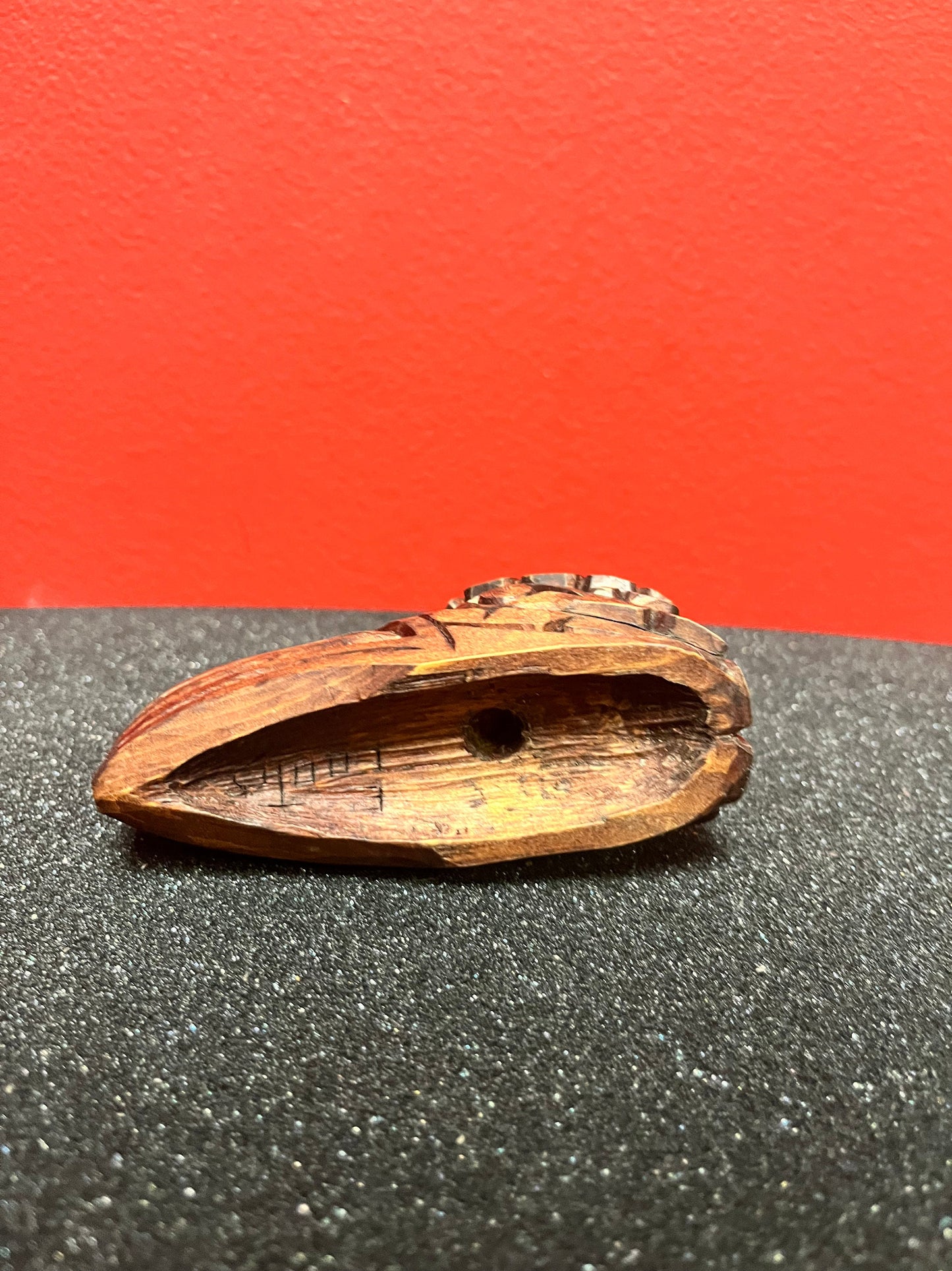 Lovely signed Canadian indigenous First Nations Pacific Northwest coast eagle head good value