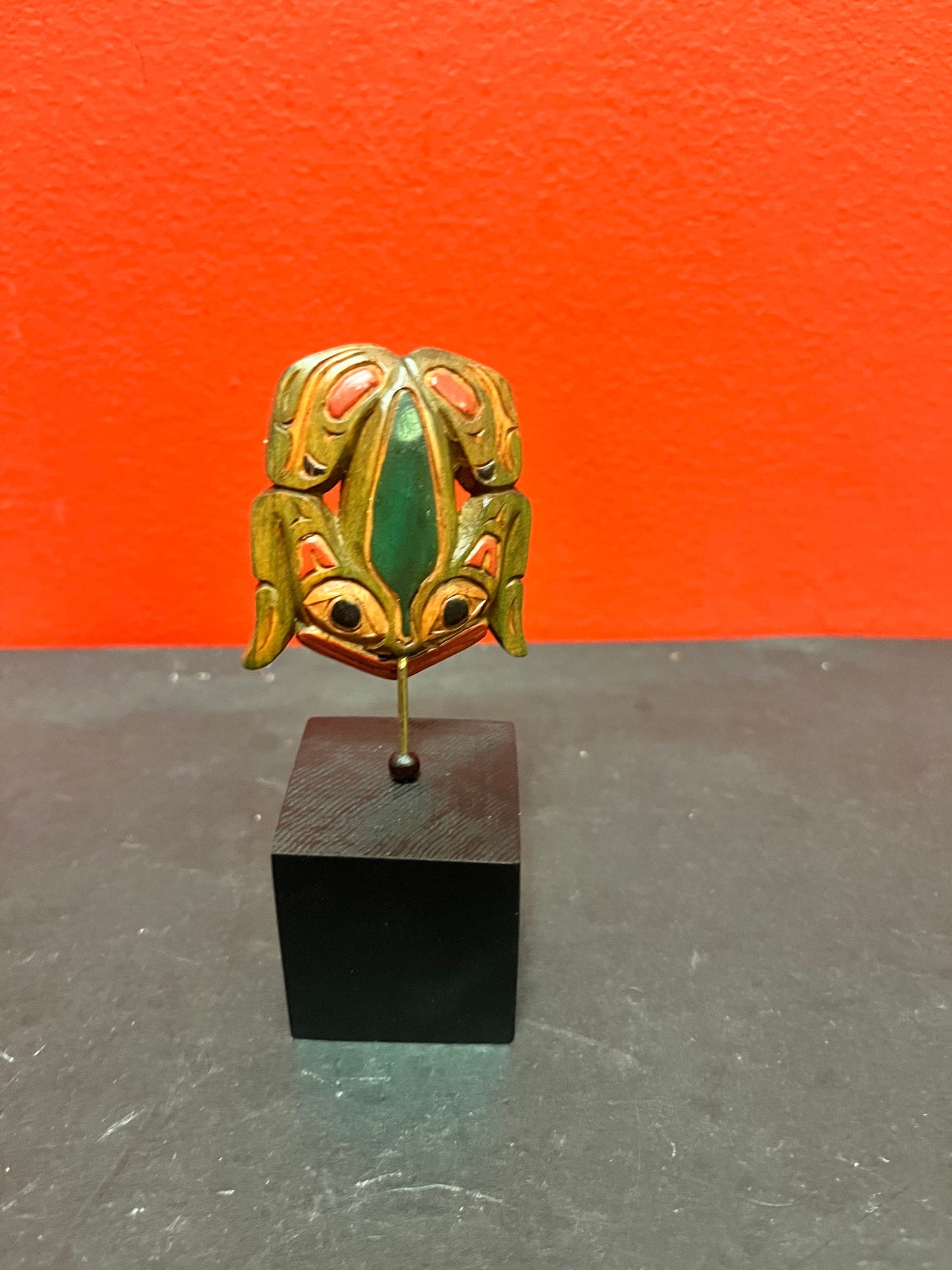 Lovely 3 inch indigenous first Nations Pacific northwest Coast Artie George mask on stand  total 5 inches  Lovely detail and quality