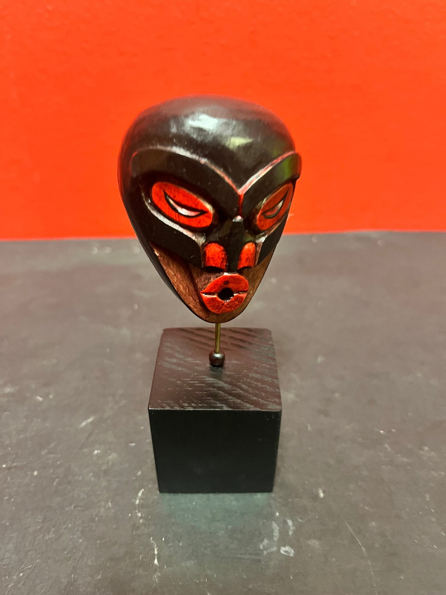 Lovely 3 inch indigenous first Nations Pacific northwest Coast Artie George mask on stand  total 5 inches  Lovely detail and quality