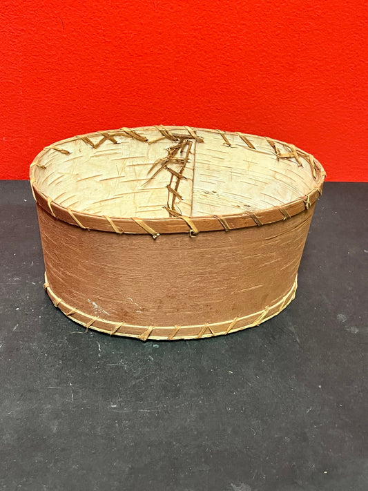 Lovely 8 x 5 x 4 high eastern Canadian cedar  bark open box  nice quality and good value