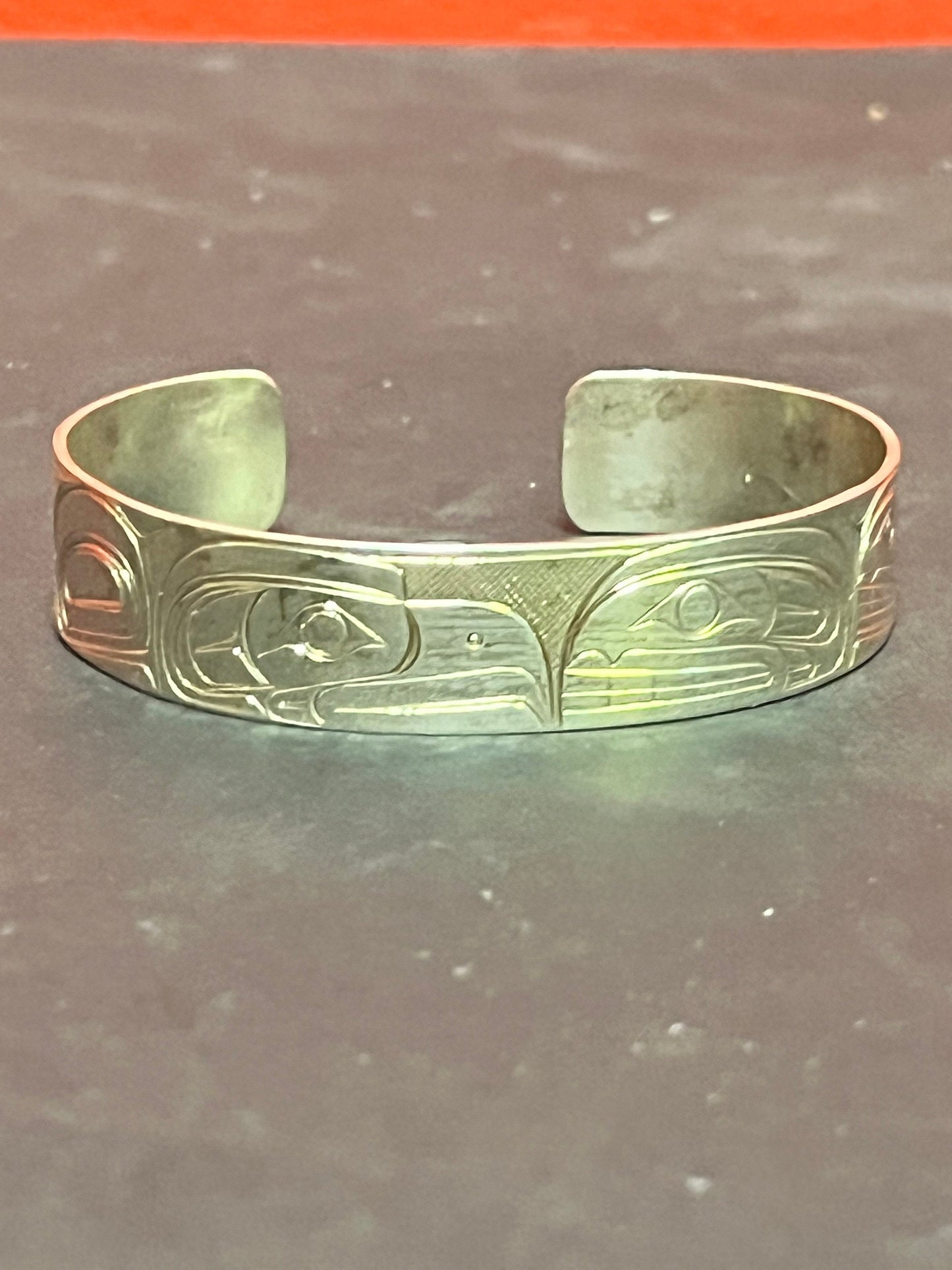 Lovely 2 1/2 inch wide heavy signed indigenous first nations Pacific Northwest Coast Sterling bracelet by famous Tony hunt wow