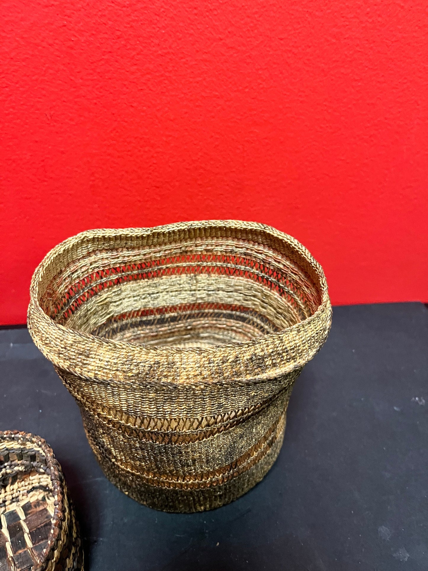 Two Canadian indigenous first nations Baskets 8 and 5 inches as is condition, but nice decorative pieces great value